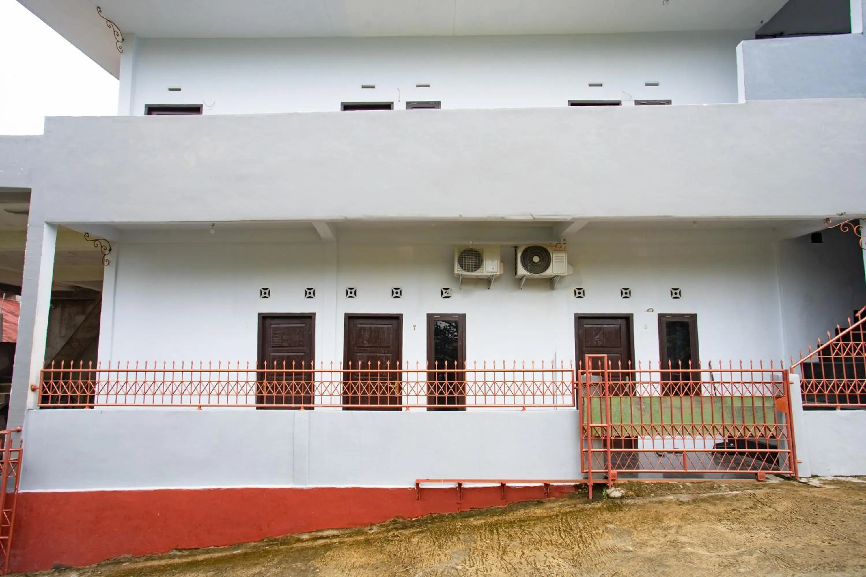 Facade/entrance in Hotel O Owo Guest House Syariah