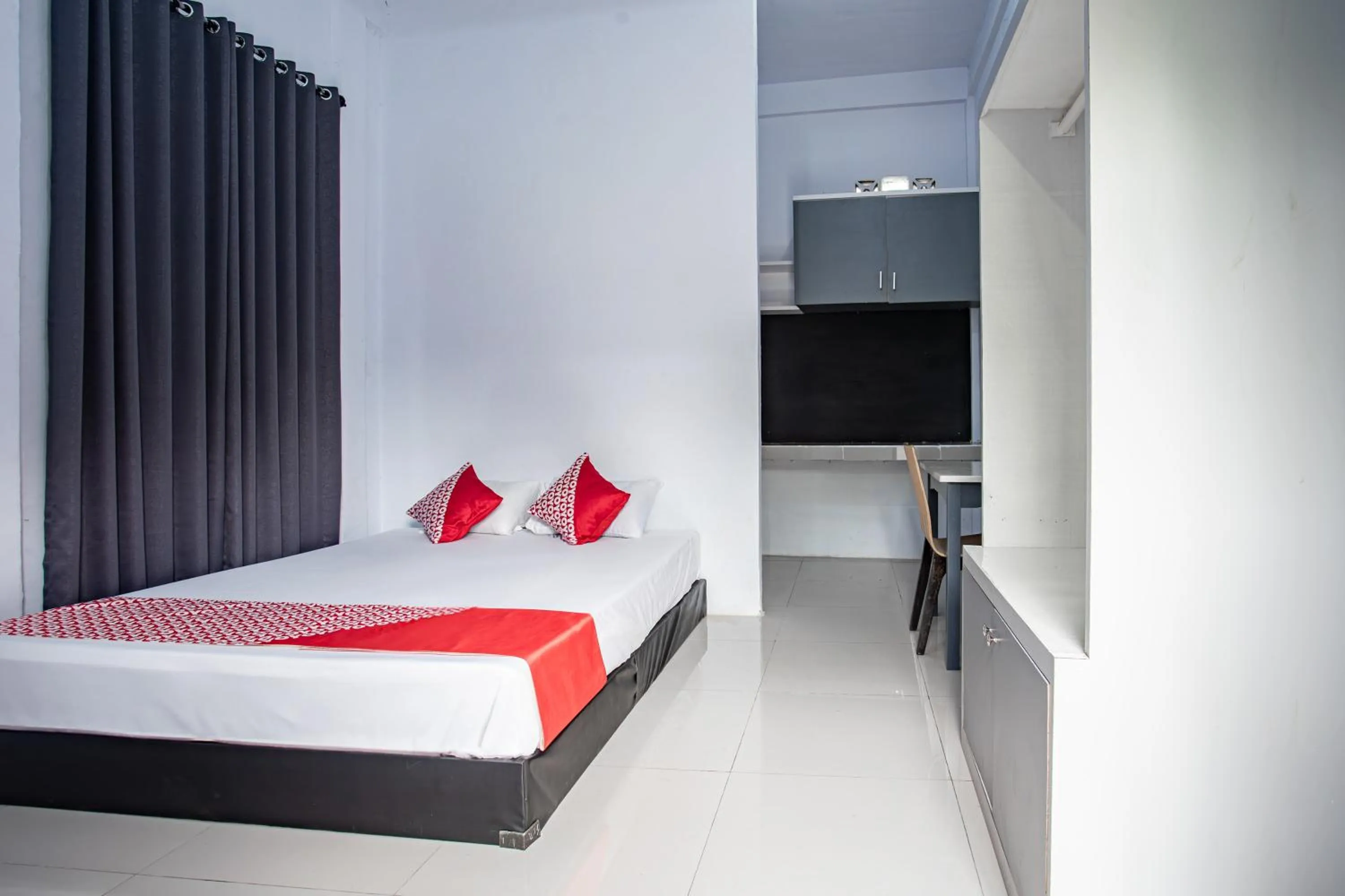 Bedroom in Hotel O Owo Guest House Syariah