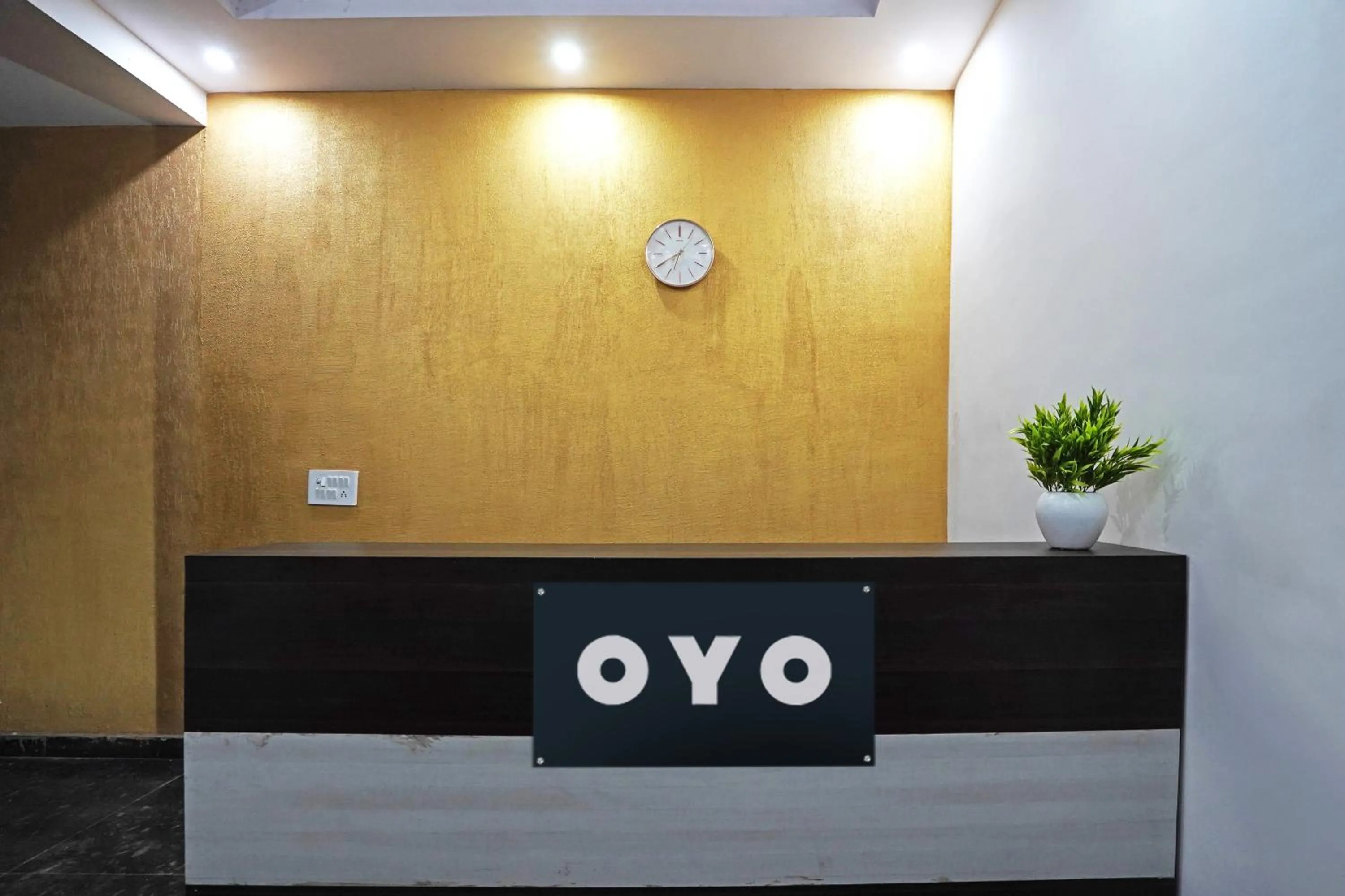 Lobby or reception in Hotel O Noida Stays