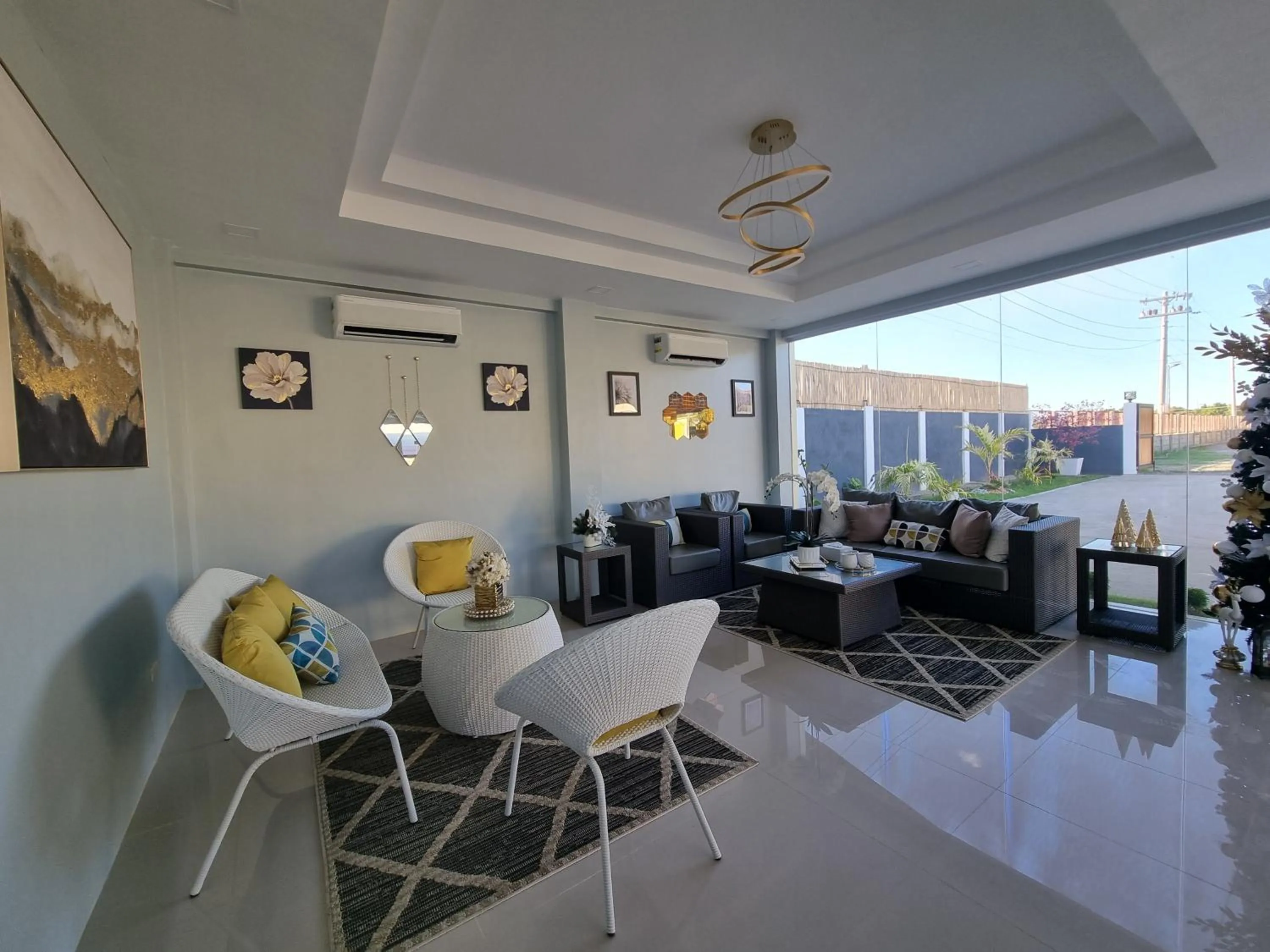 Lounge or bar in 34k Hotel and Resort powered by Cocotel