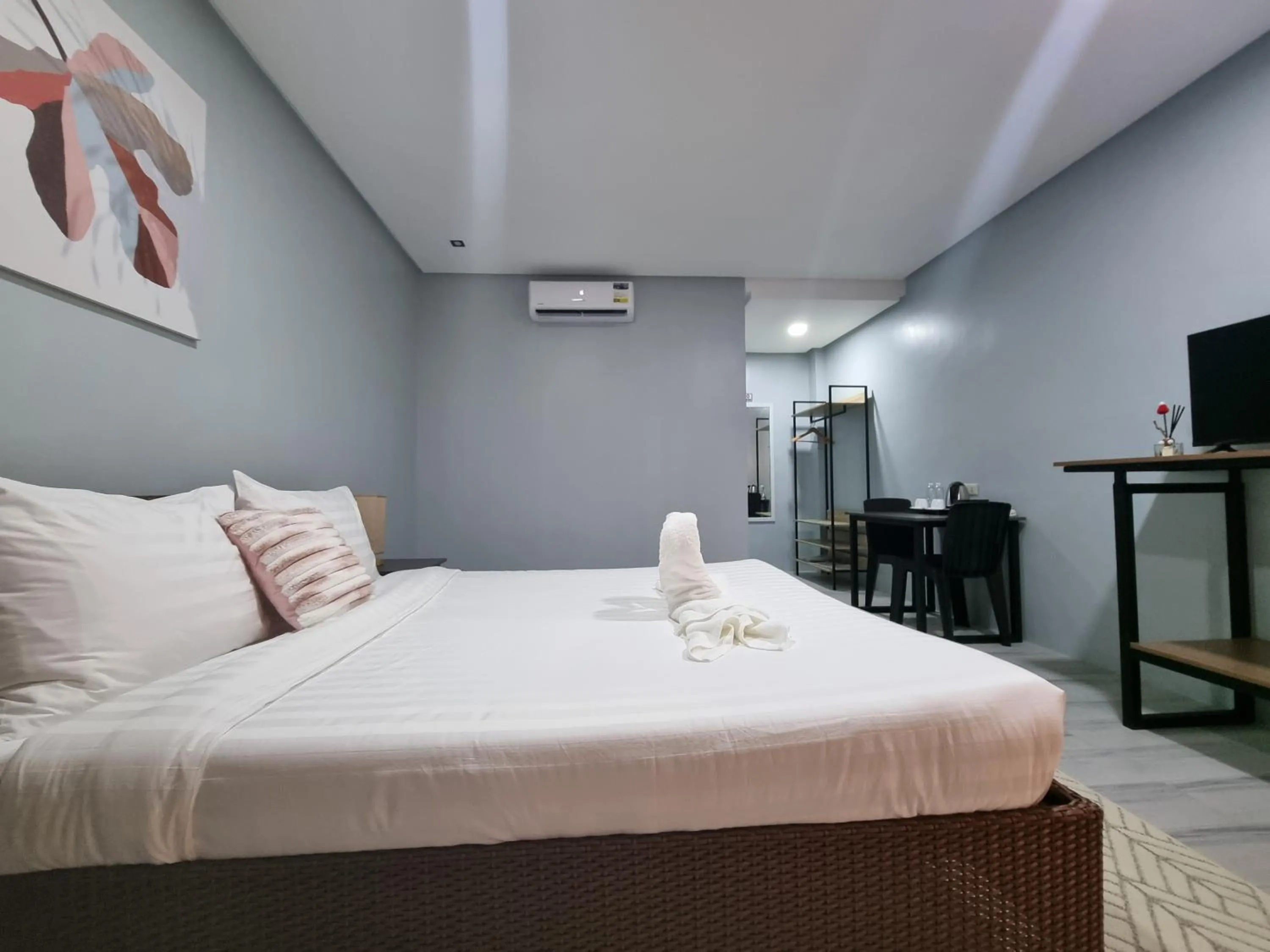 Bed in 34k Hotel and Resort powered by Cocotel