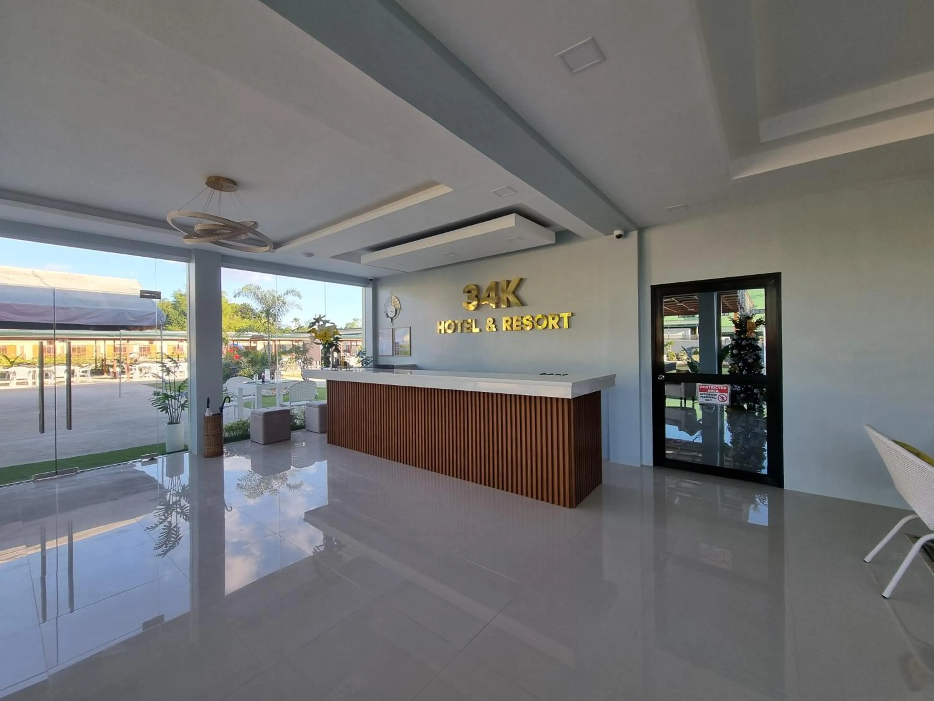 Lobby or reception in 34k Hotel and Resort powered by Cocotel