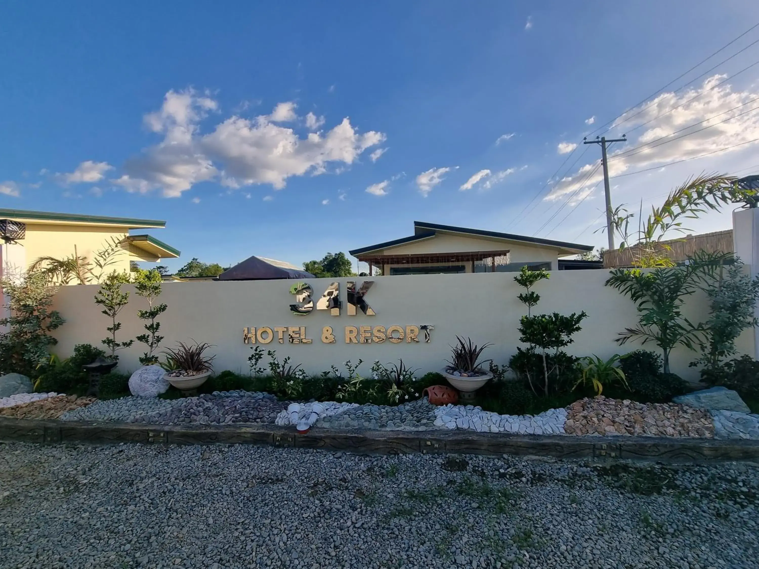 Facade/entrance in 34k Hotel and Resort powered by Cocotel Facade/entrance in 34k Hotel and Resort powered by Cocotel