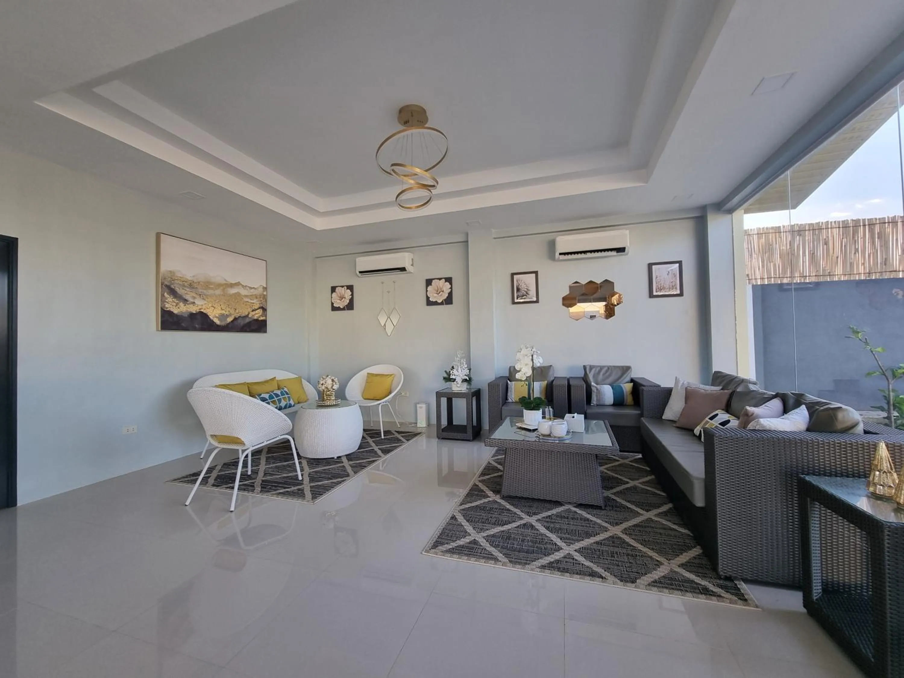 Lounge or bar in 34k Hotel and Resort powered by Cocotel