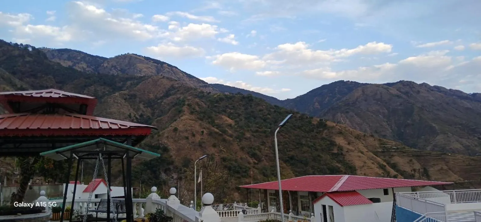 Mountain view in Paatli Fort Estate Resort