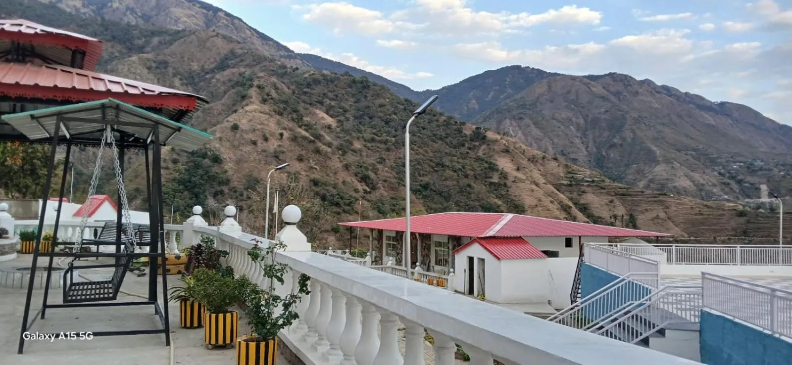 Mountain view in Paatli Fort Estate Resort