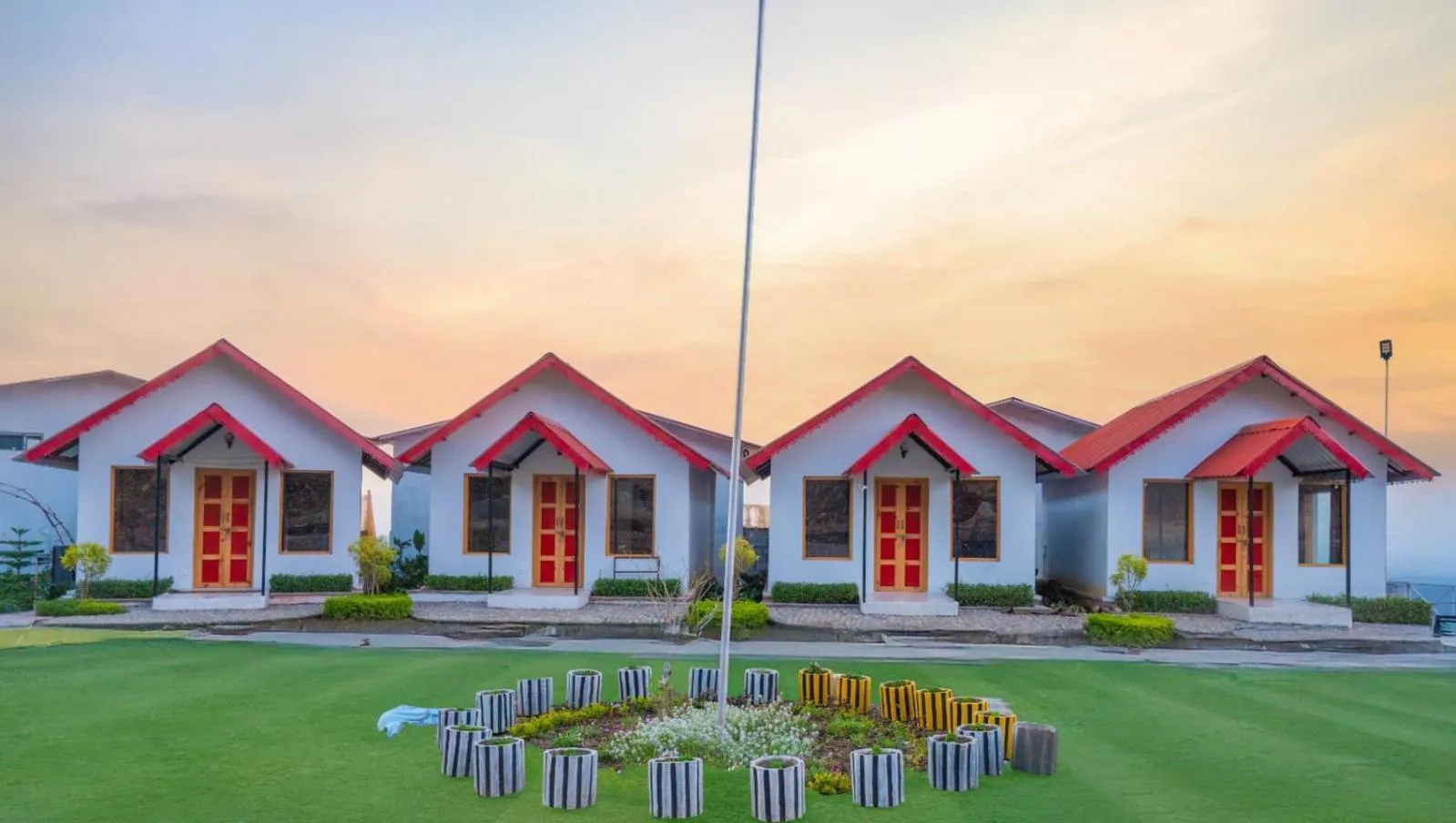 Children play ground in Paatli Fort Estate Resort