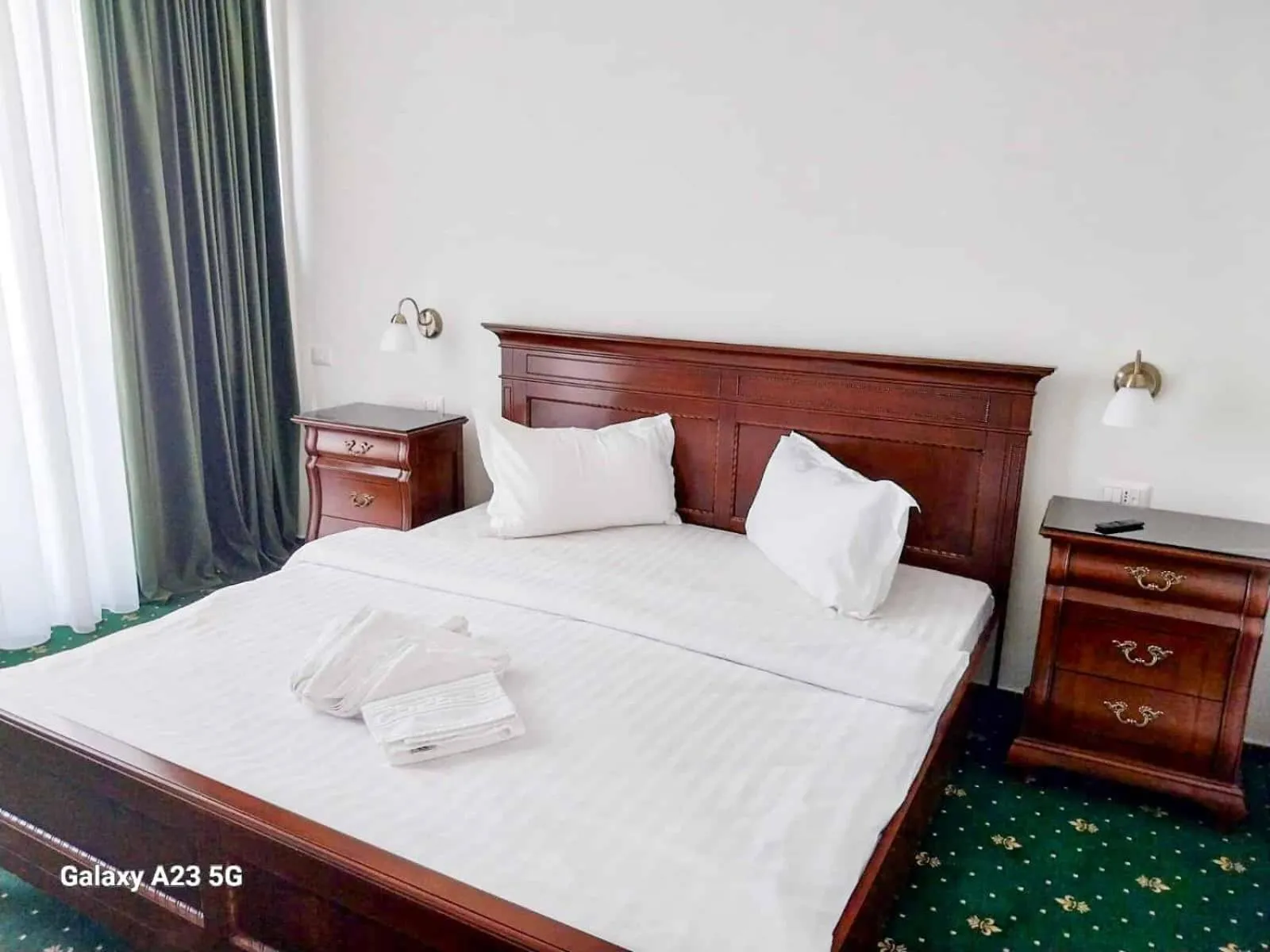 Bed in Green Park Boutique Hotel