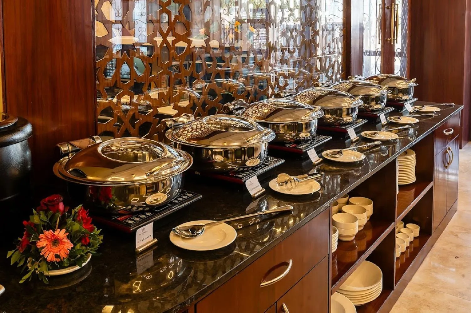 Buffet breakfast in Mertiya Residency