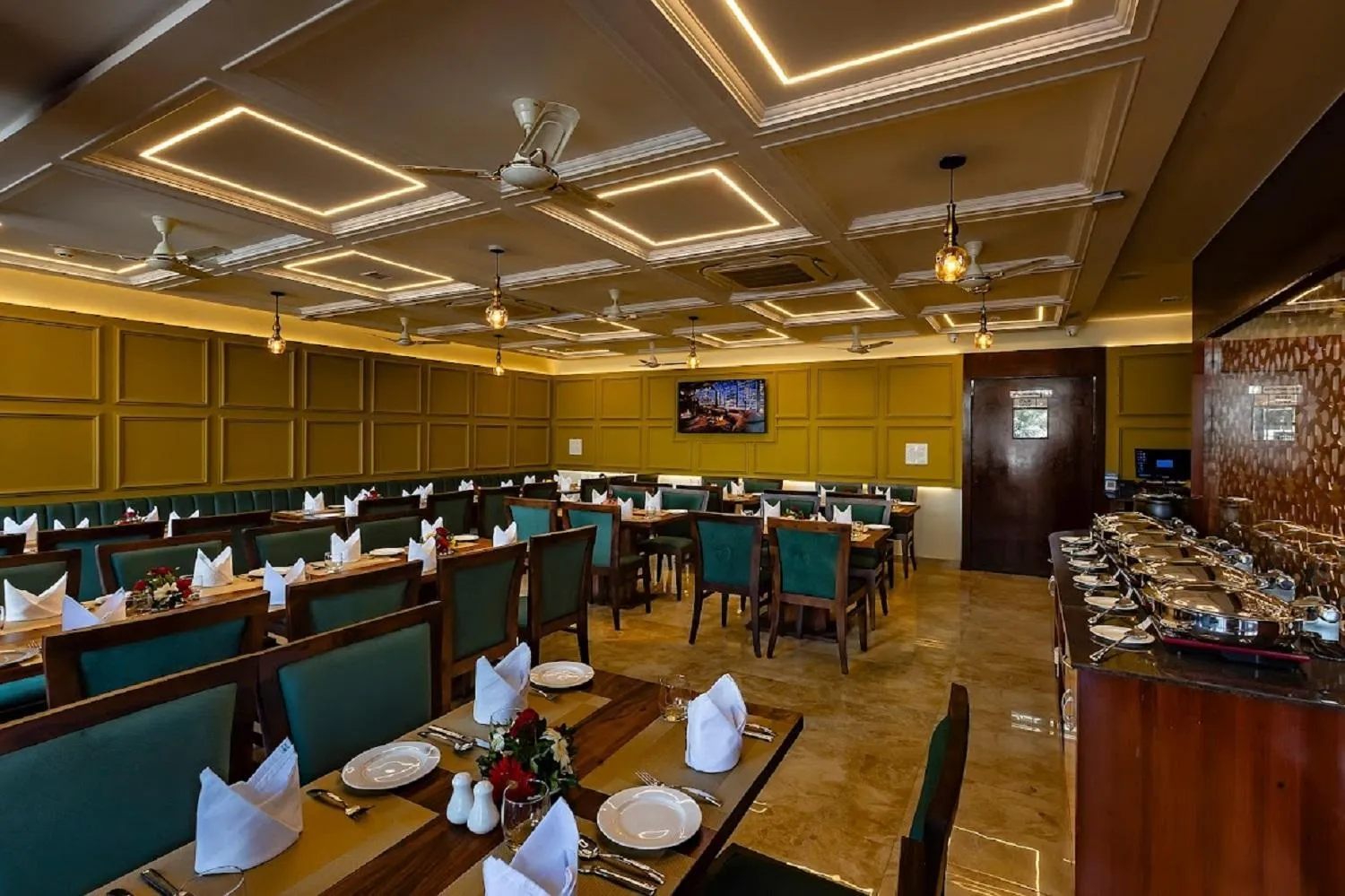 Restaurant/places to eat in Mertiya Residency