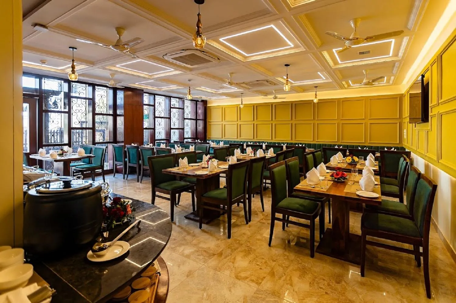 Restaurant/places to eat in Mertiya Residency