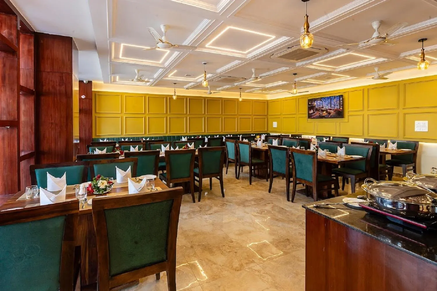 Restaurant/places to eat in Mertiya Residency