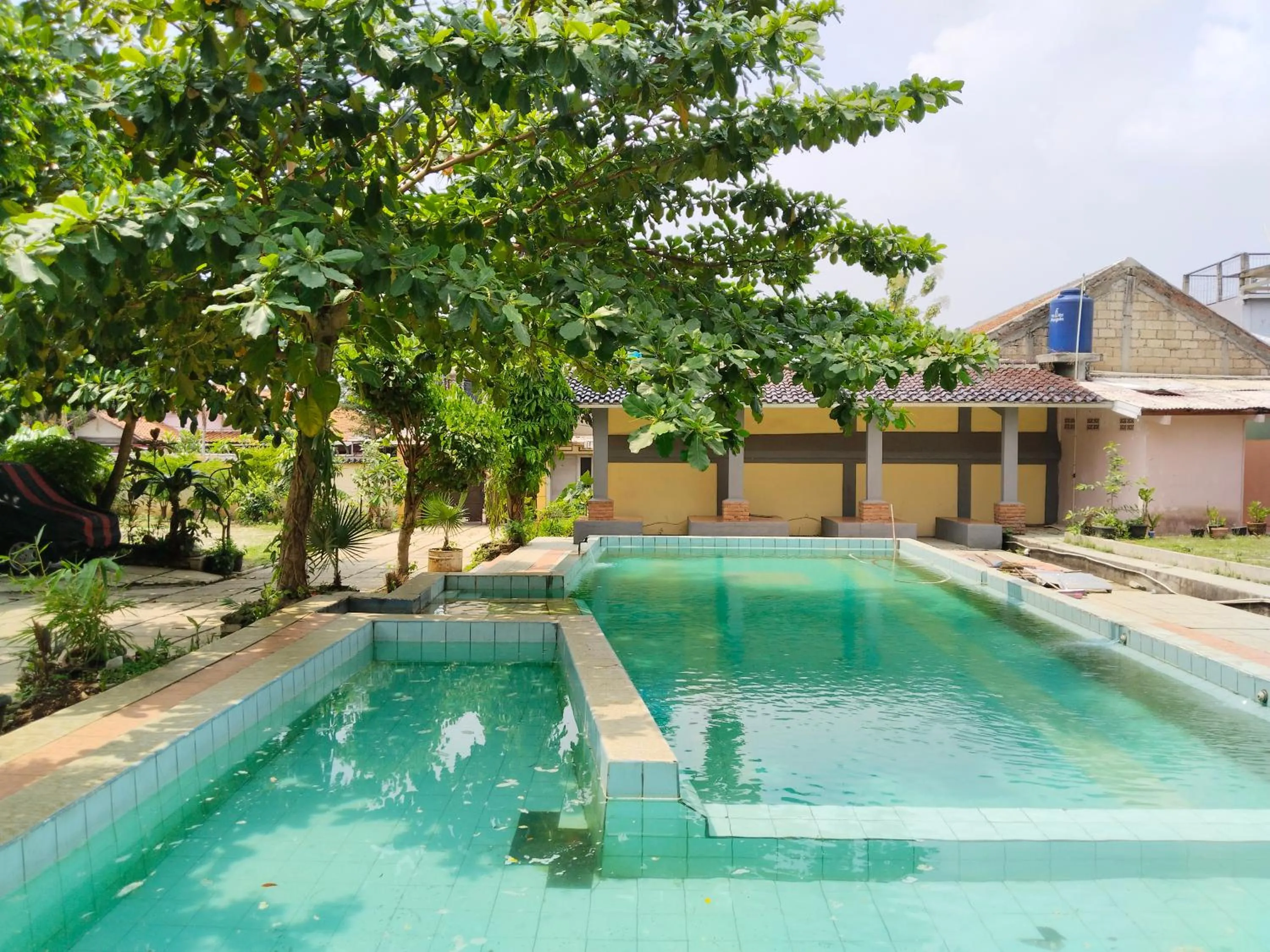 Swimming pool in GIC House Syariah