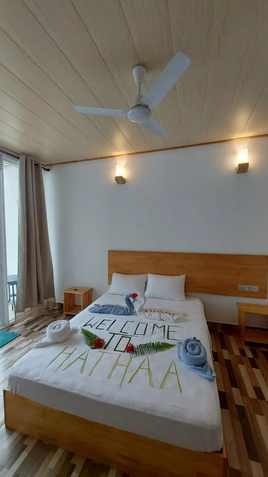 Property building, Bed in Fulidhoo Hathaa Retreat
