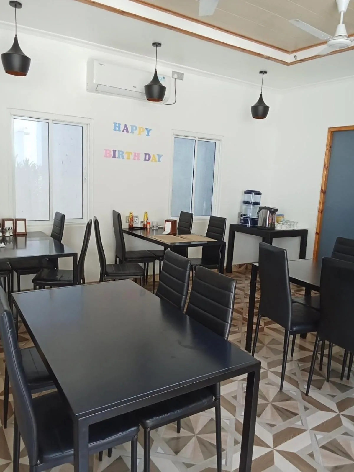 Restaurant/places to eat in Fulidhoo Hathaa Retreat