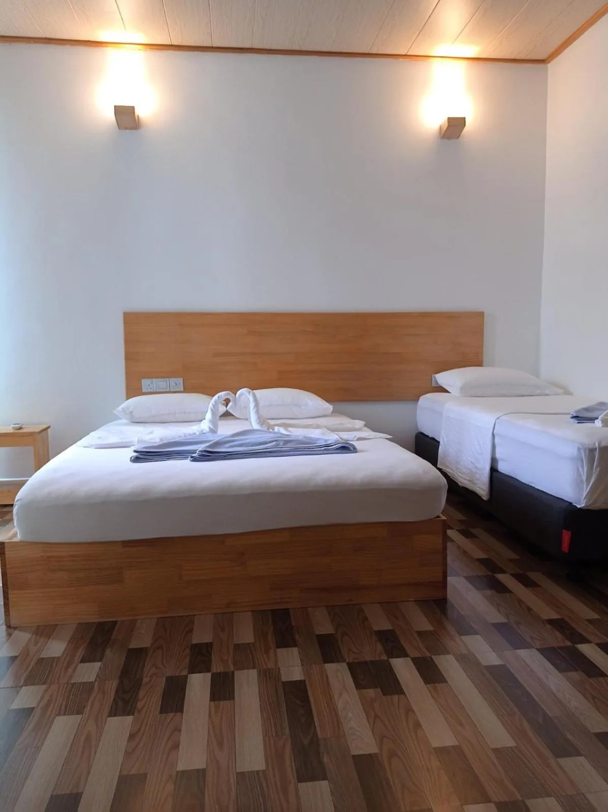Property building, Bed in Fulidhoo Hathaa Retreat
