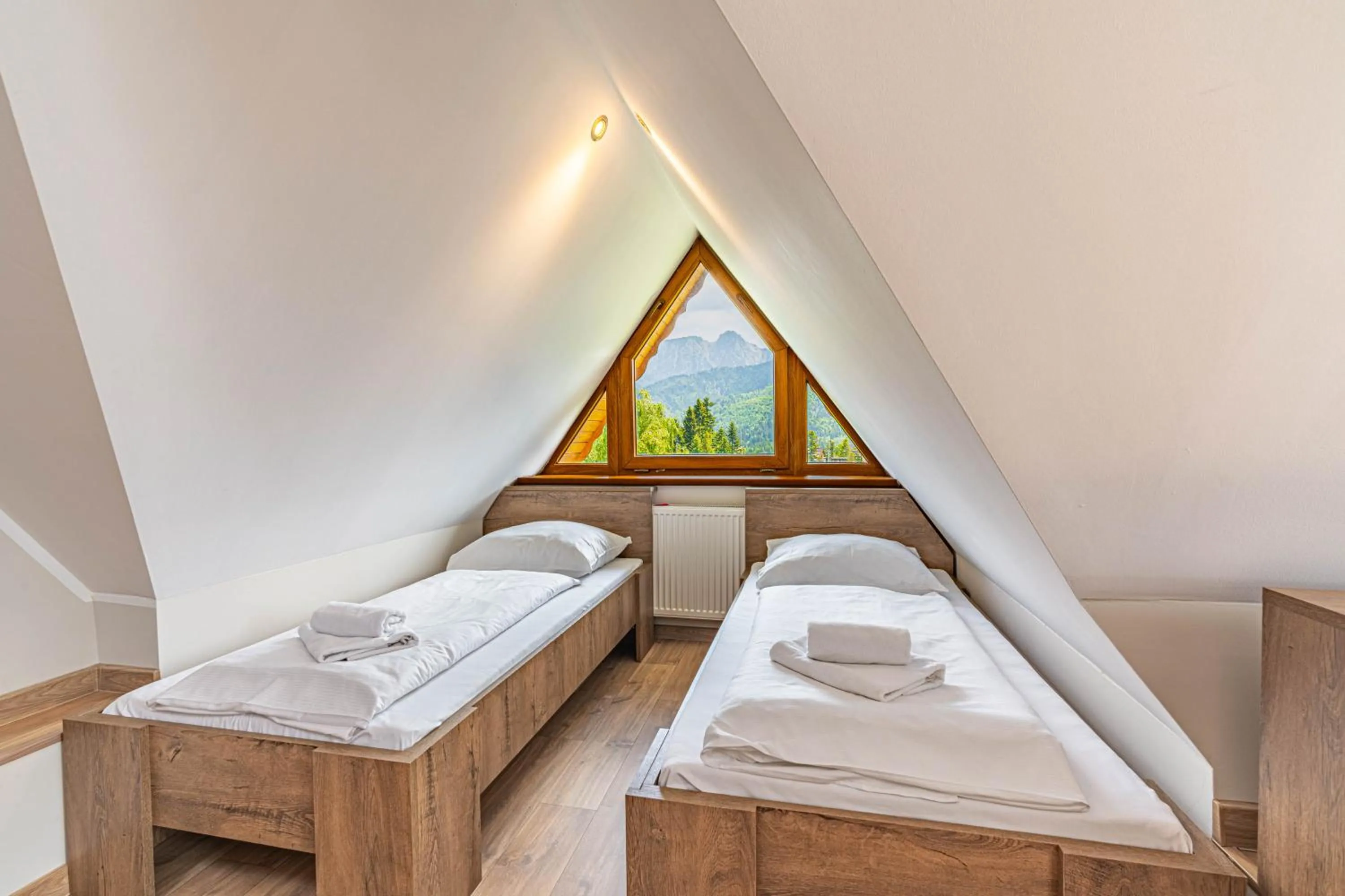 Bed in Willa Serafin-basen, sauny i jacuzzi w Willa Baciarka dodatkowo płatne