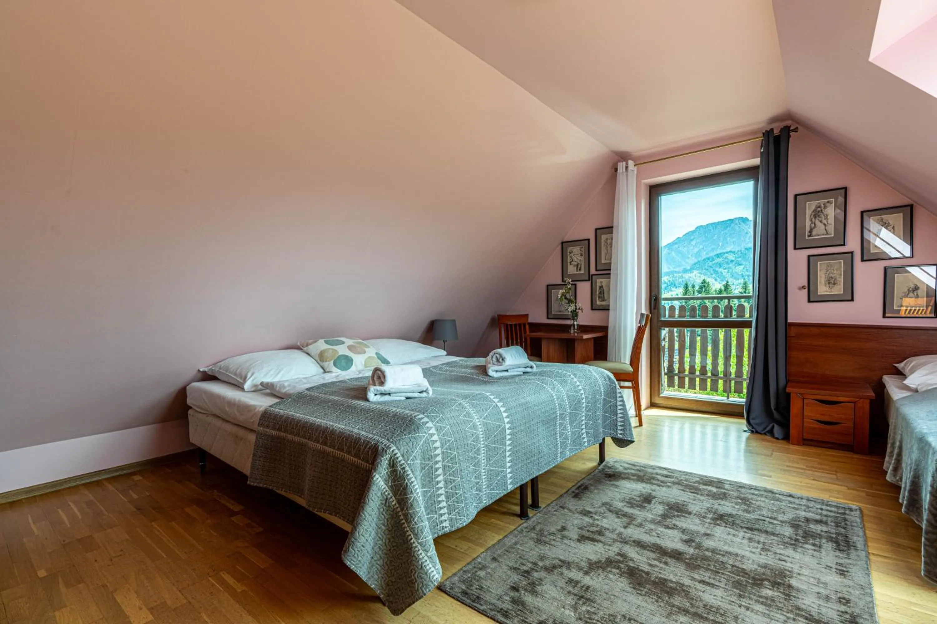 Bed in Willa Serafin-basen, sauny i jacuzzi w Willa Baciarka dodatkowo płatne