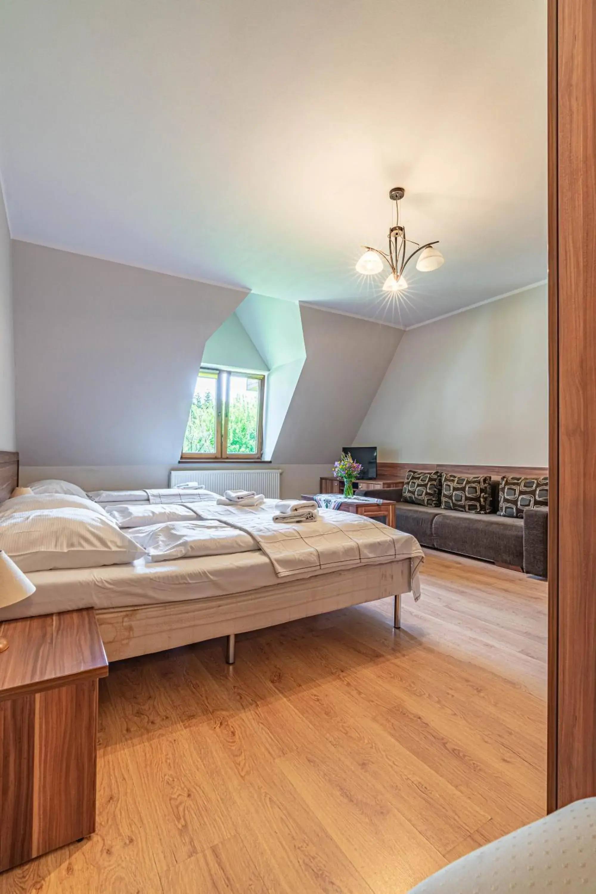 Family Room in Willa Serafin-basen, sauny i jacuzzi w Willa Baciarka dodatkowo płatne Family Room in Willa Serafin-basen, sauny i jacuzzi w Willa Baciarka dodatkowo płatne