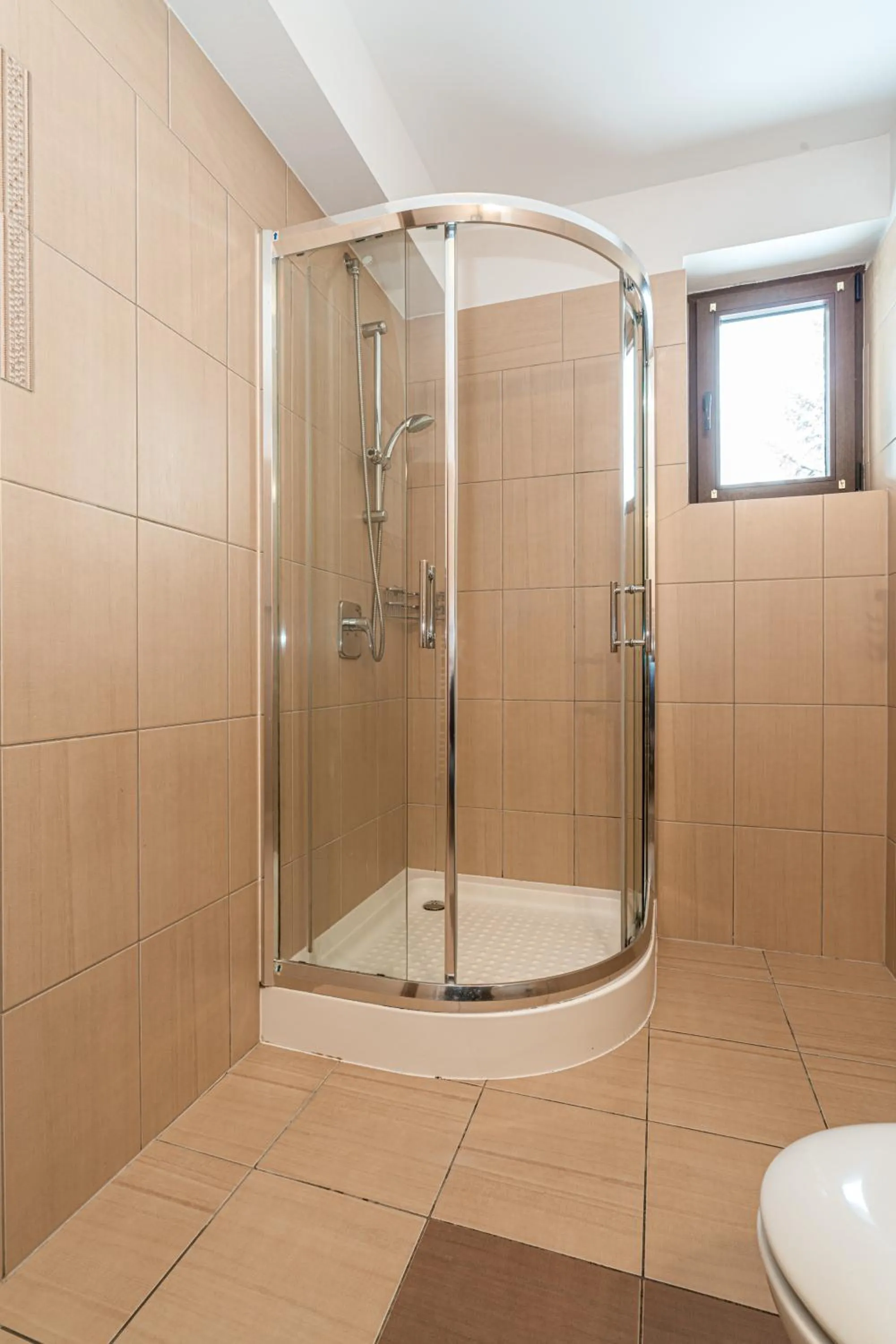Shower in Willa ArtMontis