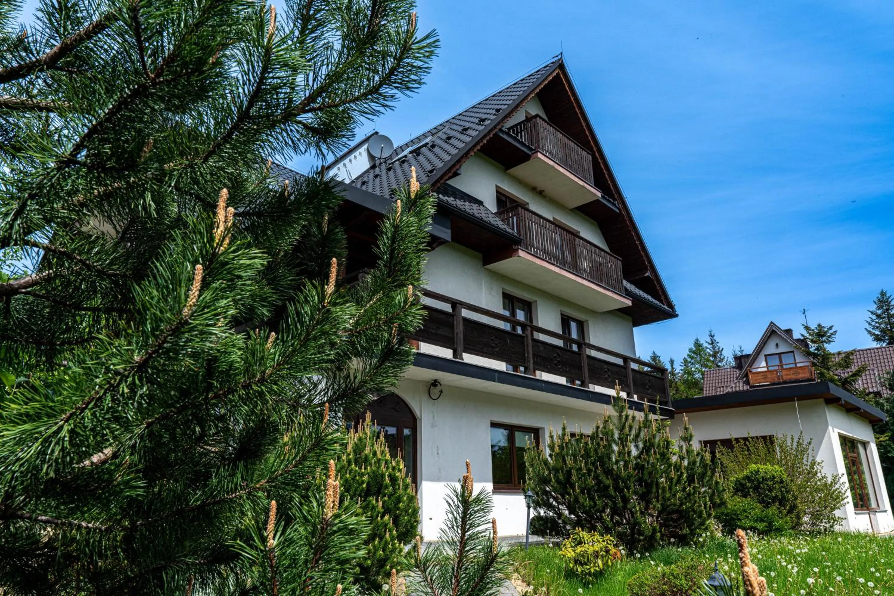 Property building in Willa Serafin-basen, sauny i jacuzzi w Willa Baciarka dodatkowo płatne