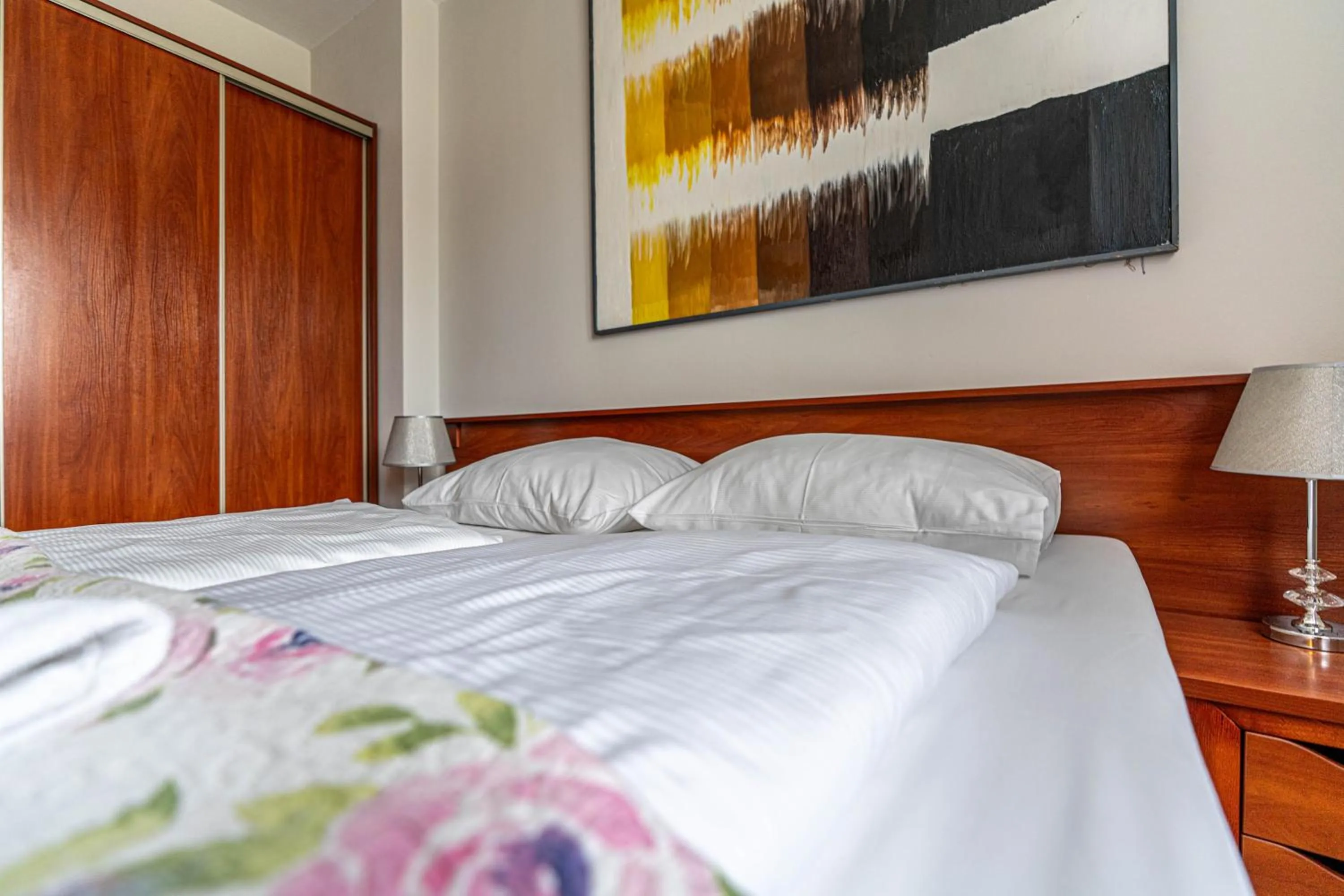 Bed in Willa Serafin-basen, sauny i jacuzzi w Willa Baciarka dodatkowo płatne