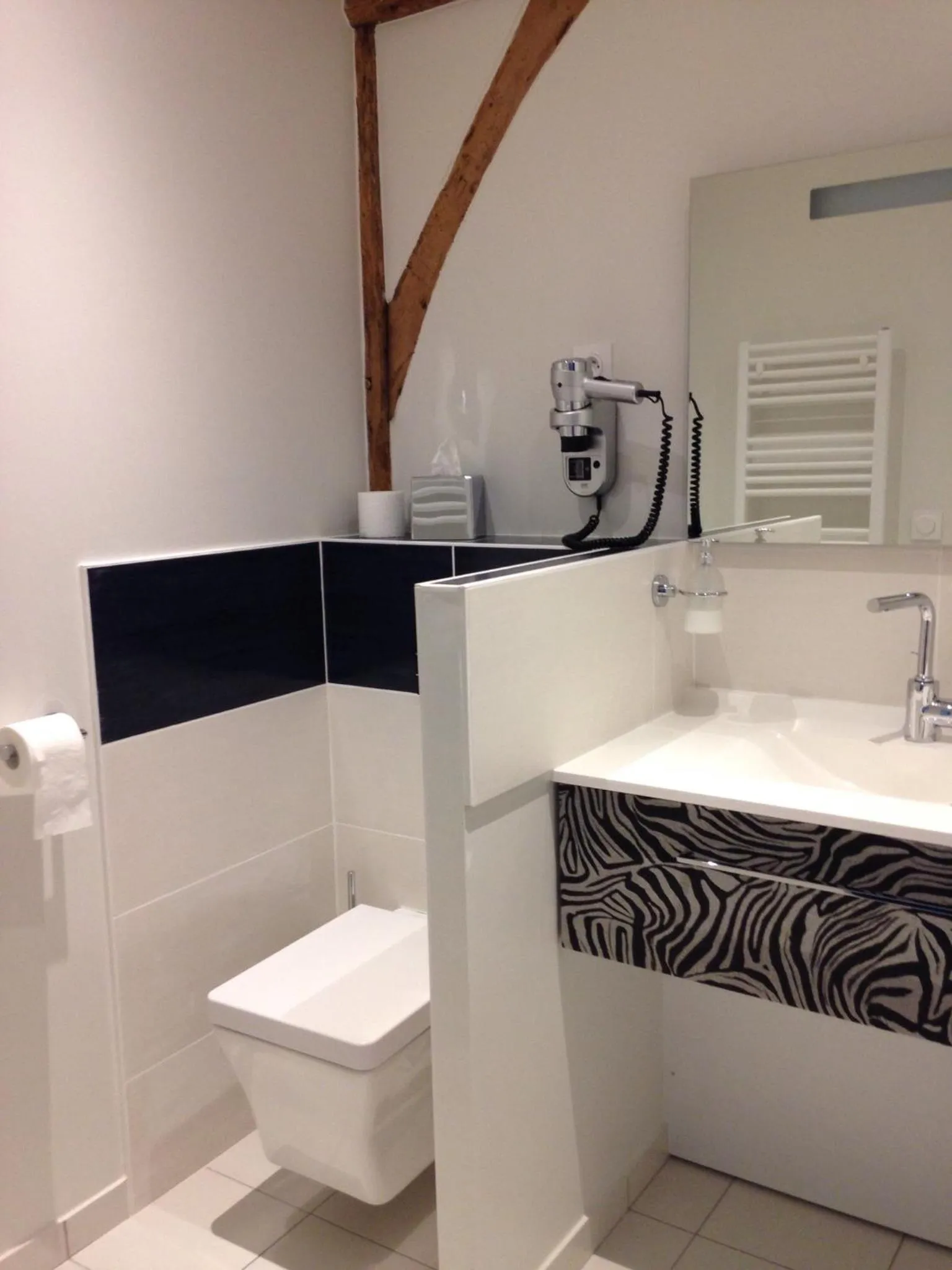 Bathroom in Les Tournelles - Chambres d'hôtes