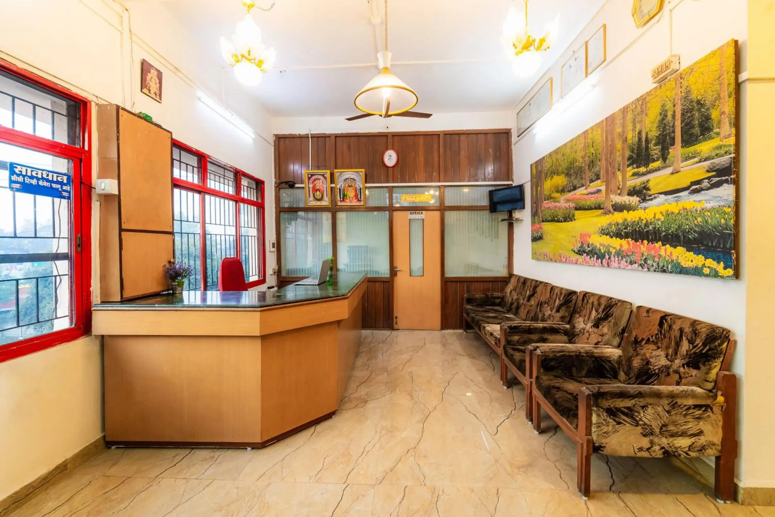 Lobby or reception in Itsy Hotels Mansi Lobby or reception in Itsy Hotels Mansi