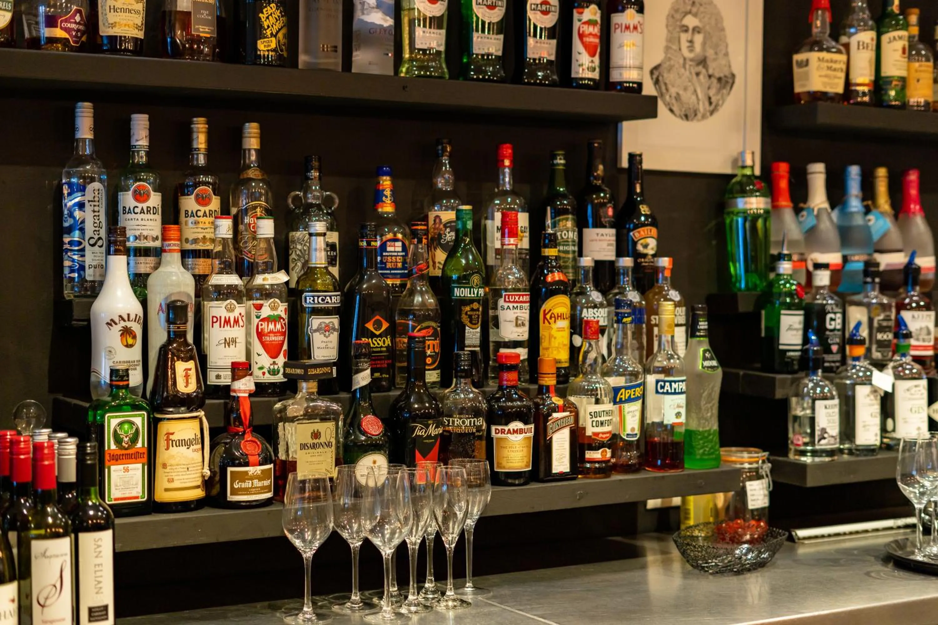 Lounge or bar in Karma St. Martin's