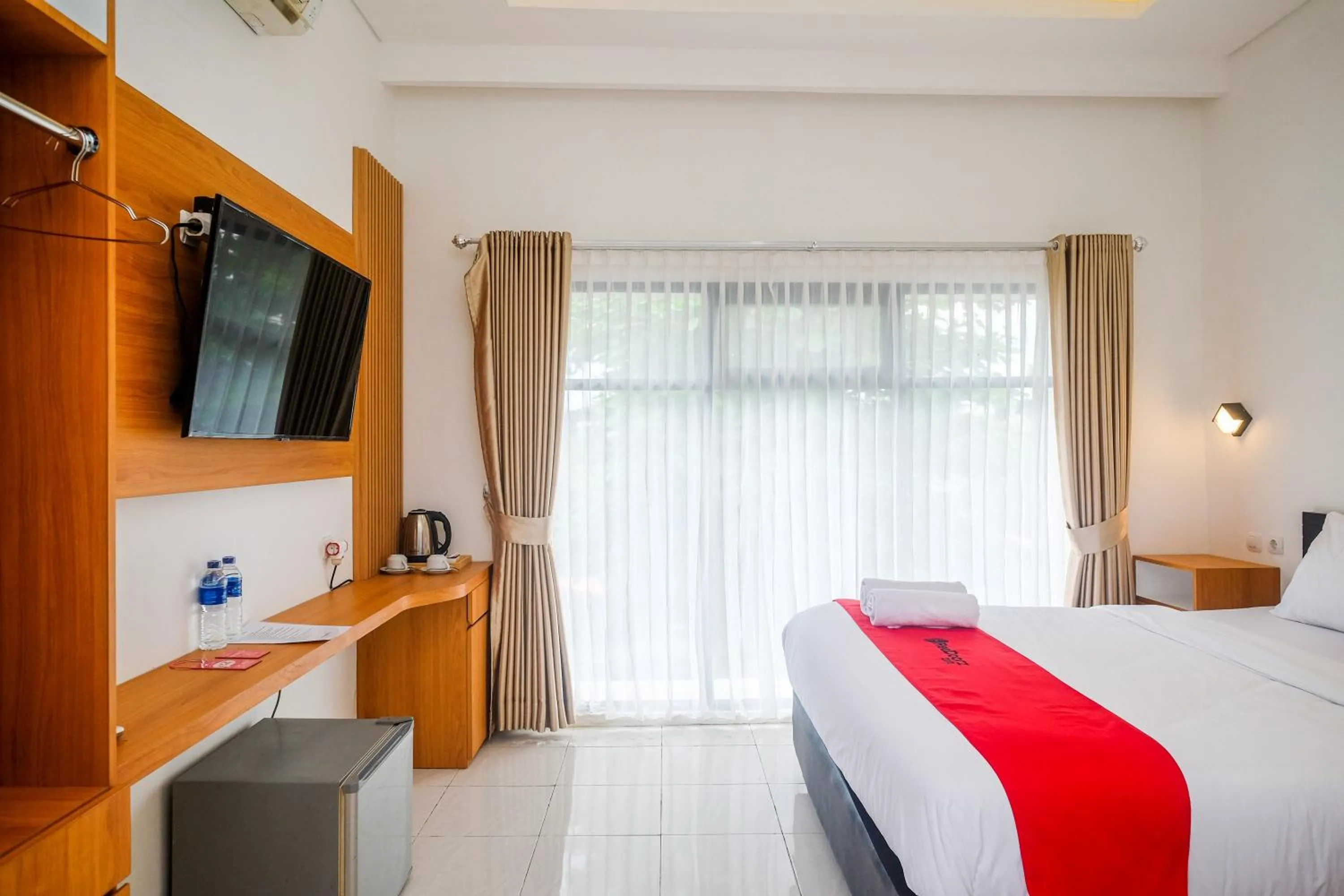Bed in RedDoorz near Ambarrukmo Area