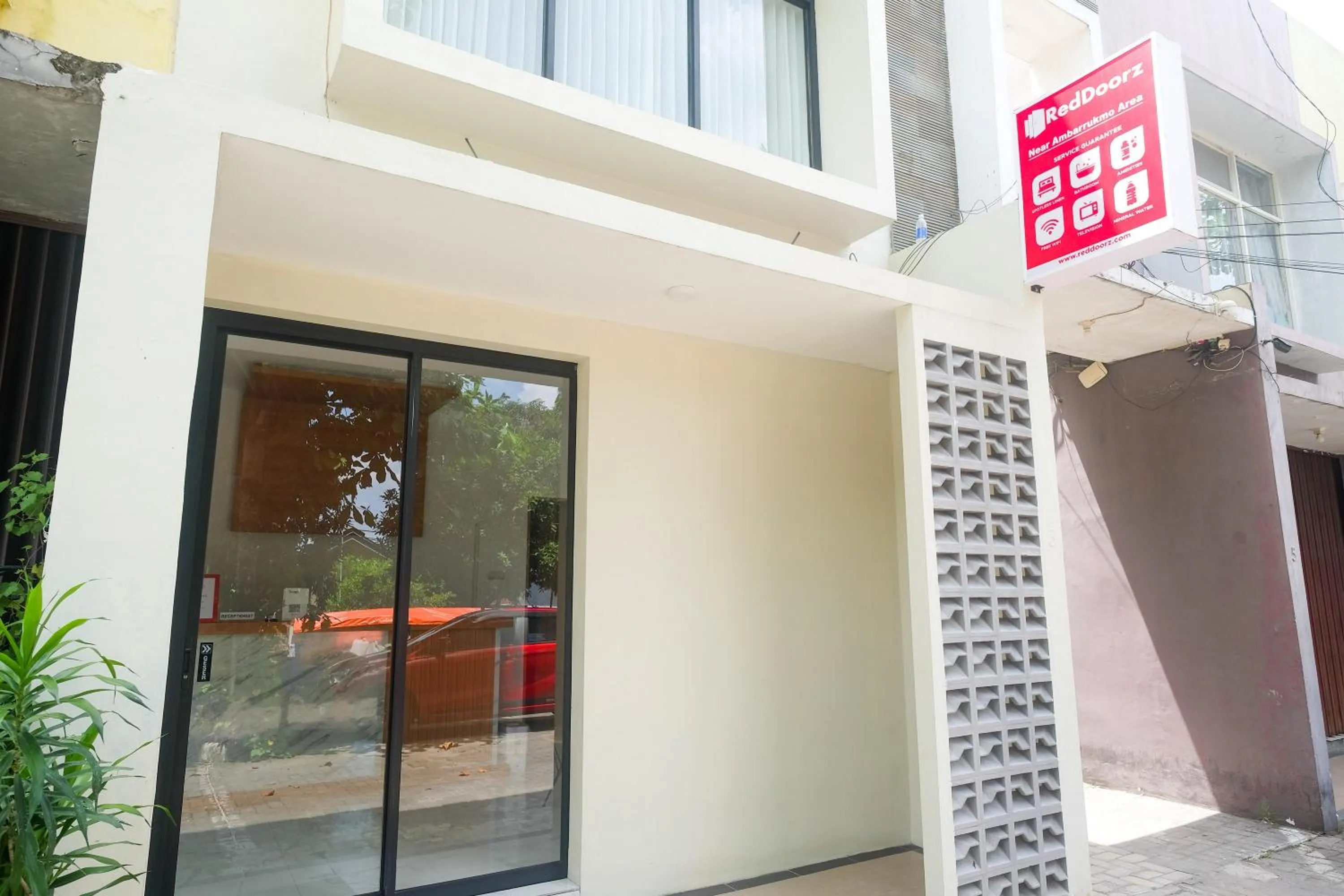 Property building in RedDoorz near Ambarrukmo Area