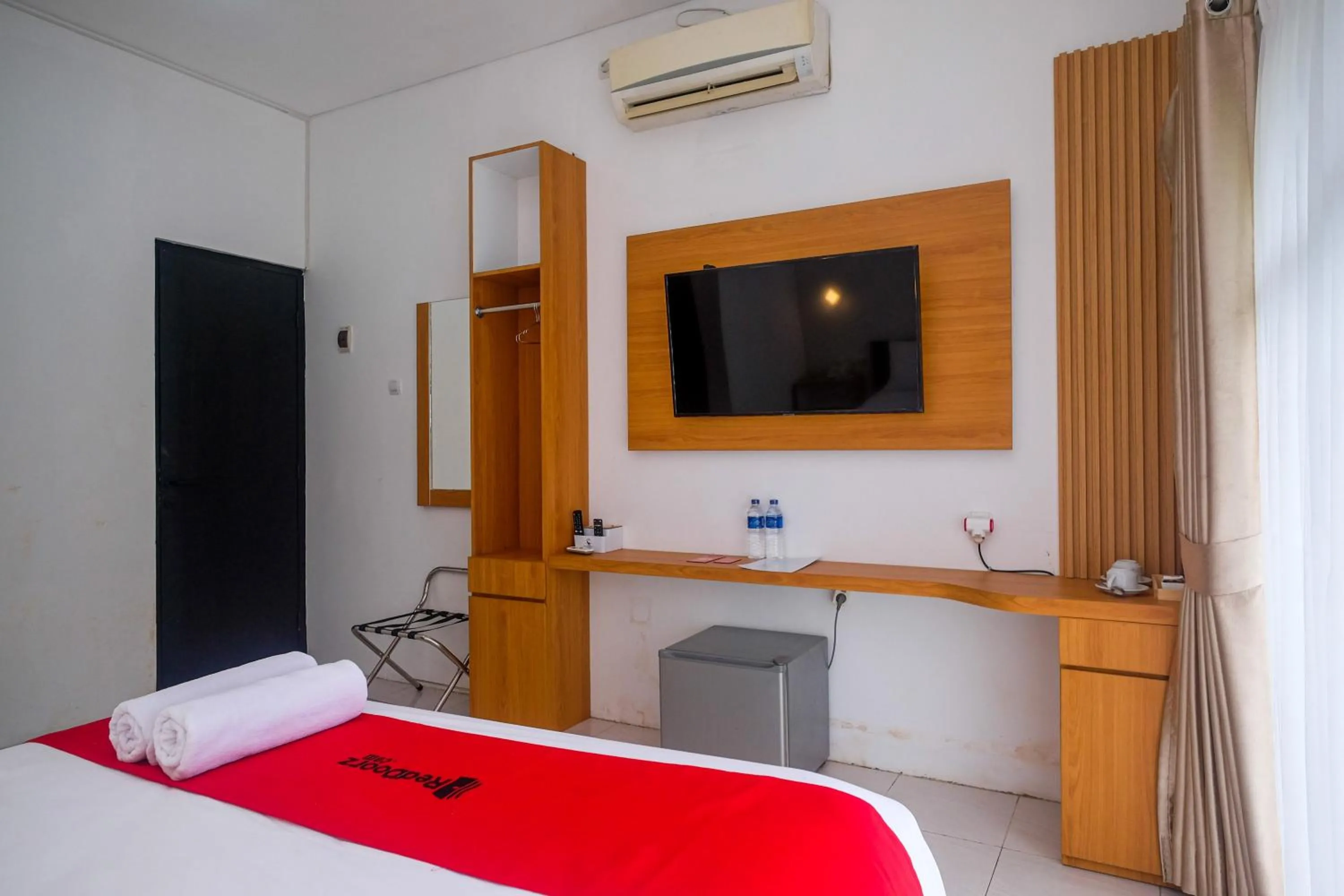 Bed in RedDoorz near Ambarrukmo Area