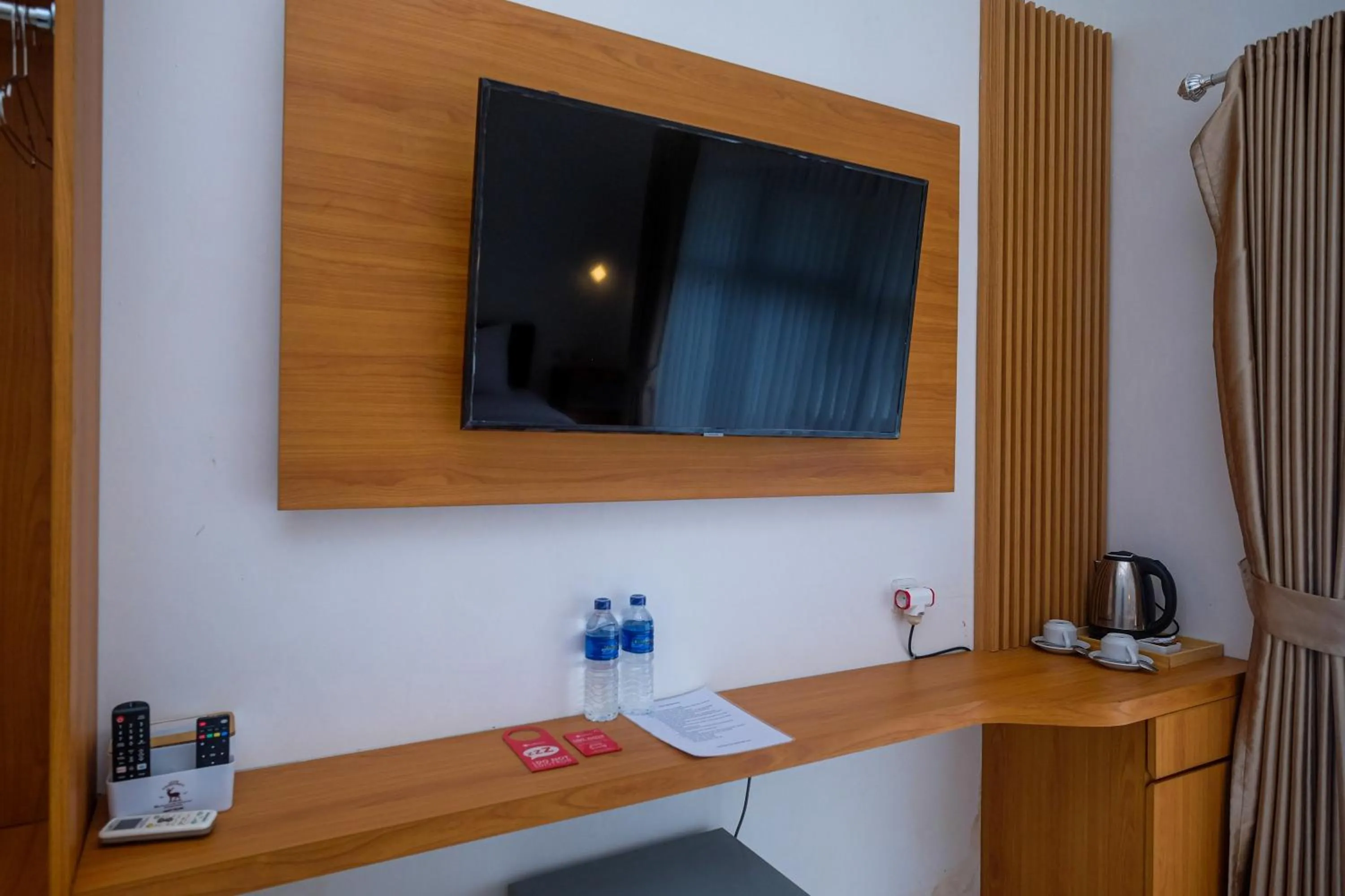TV and multimedia in RedDoorz near Ambarrukmo Area