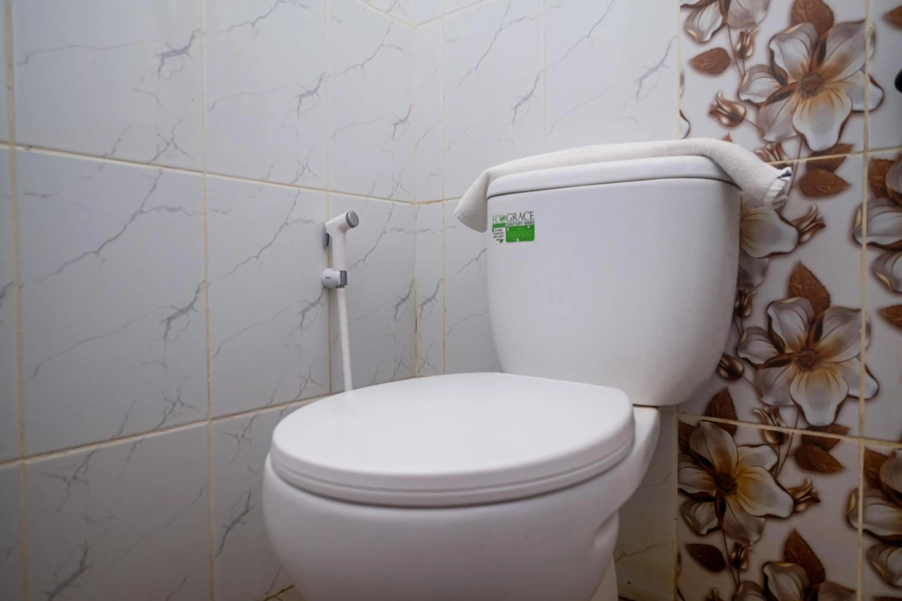 Bathroom in RedDoorz near Ambarrukmo Area