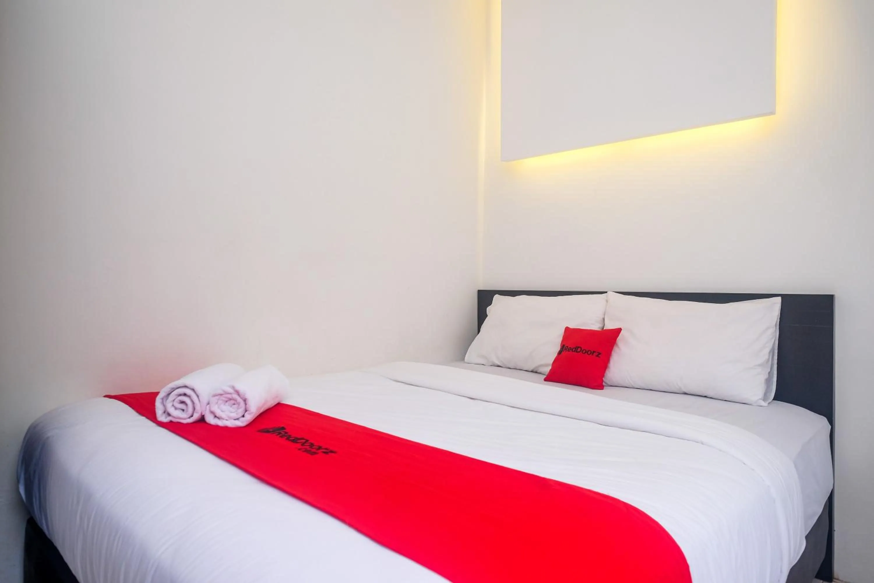 Bed in RedDoorz near Ambarrukmo Area