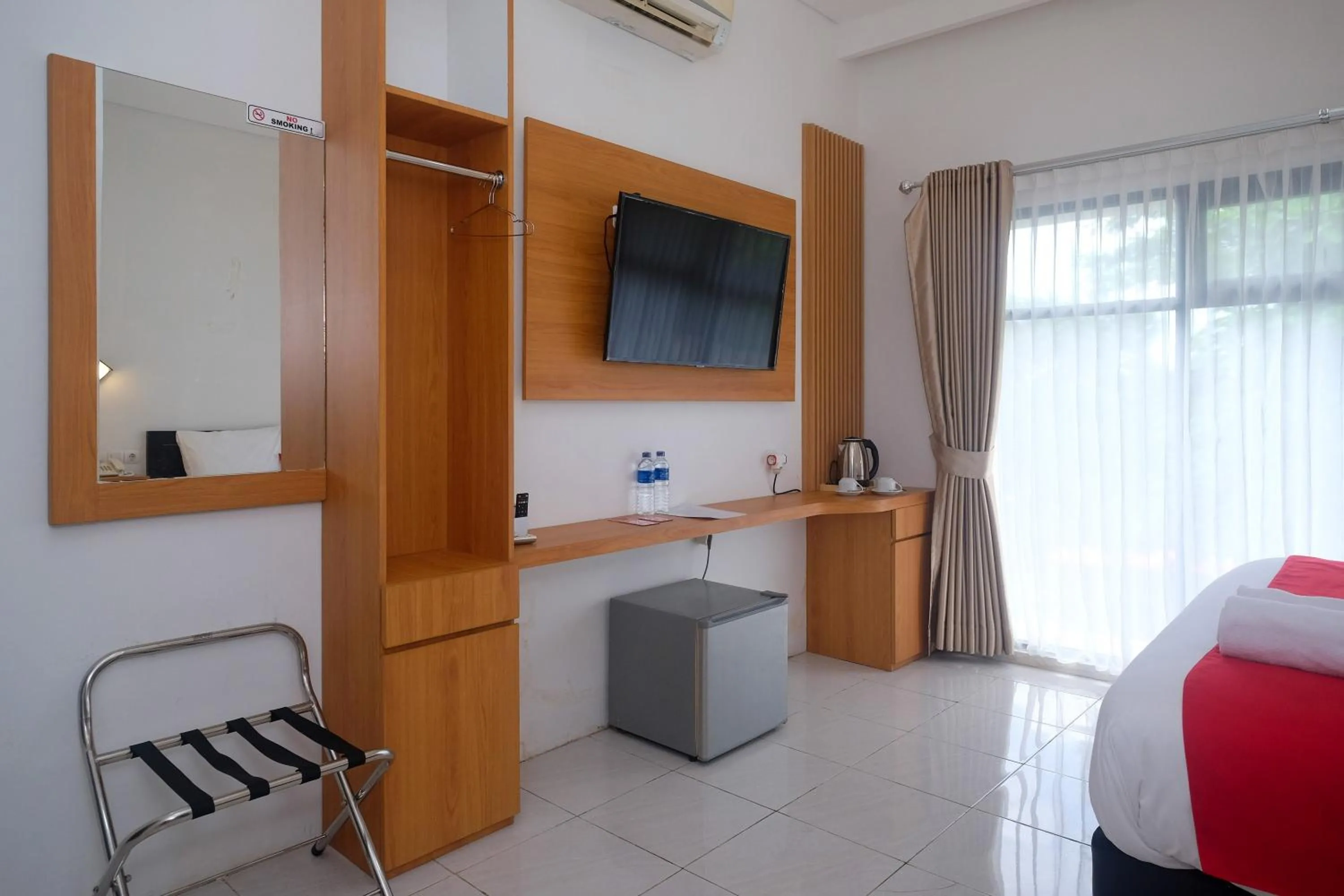 Bed in RedDoorz near Ambarrukmo Area