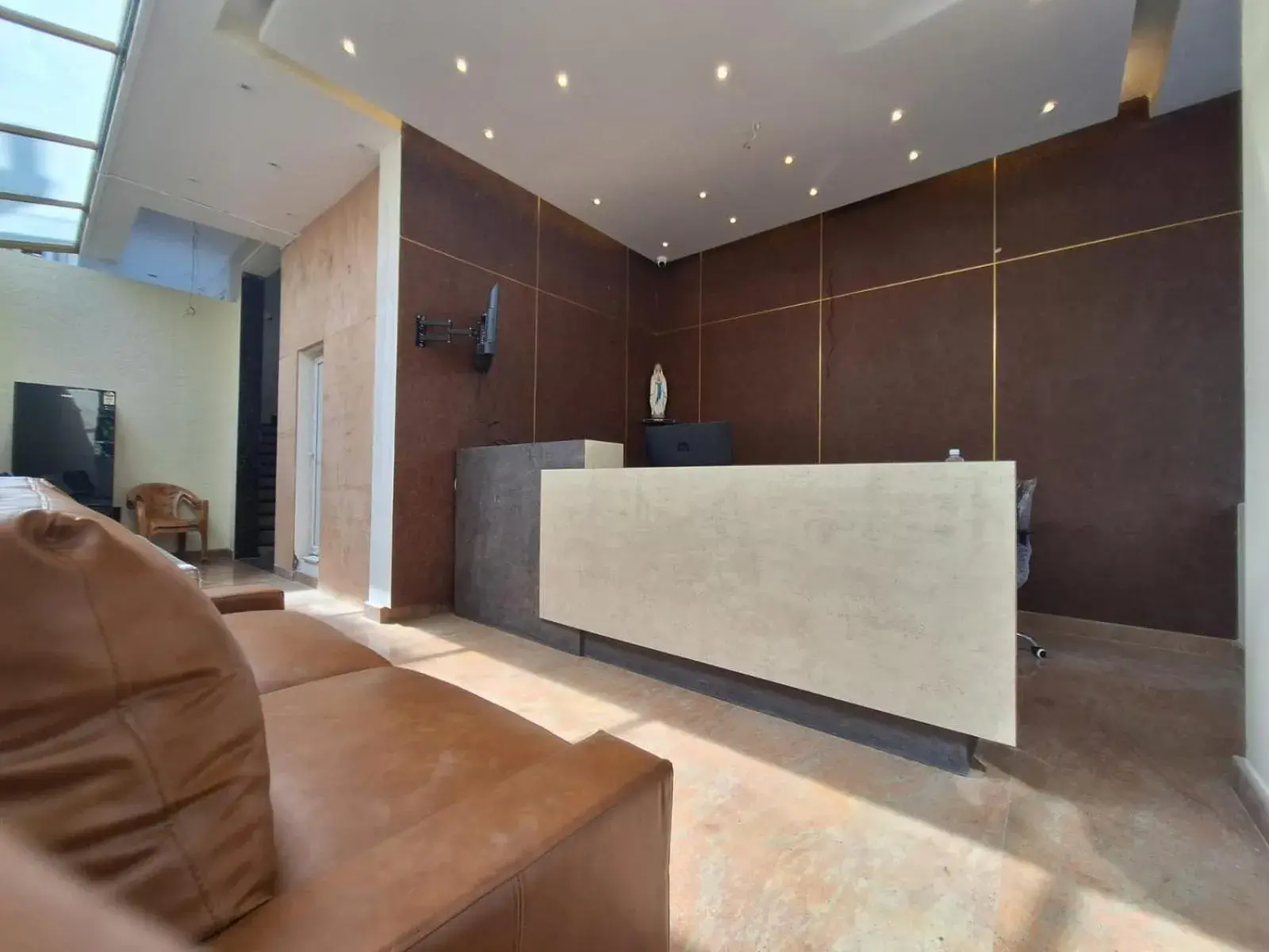 Globus Hotel by Silicon Hearth Globus Hotel by Silicon Hearth