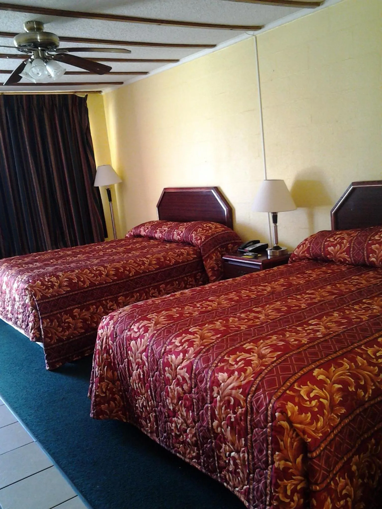 Holiday Motel