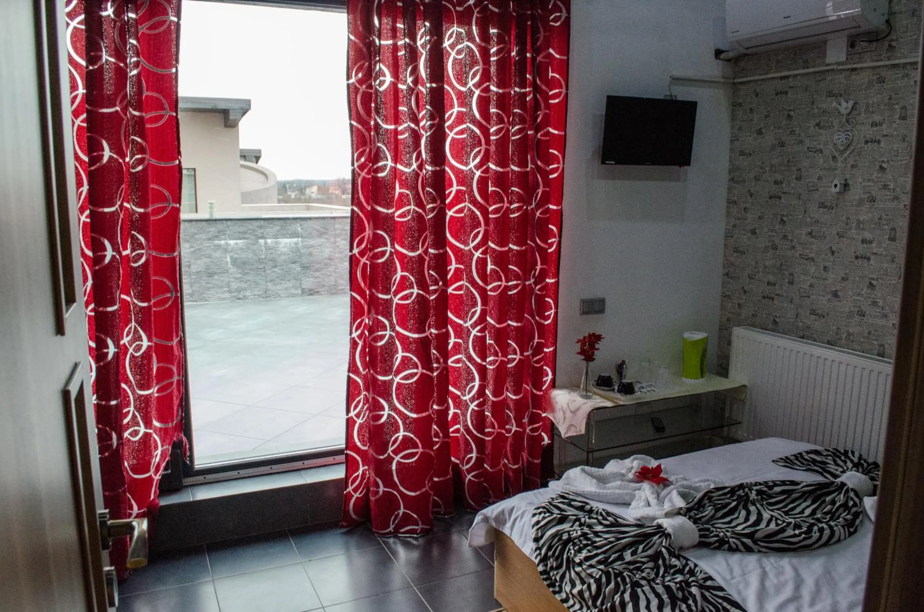 Photo of the whole room, Bed in City Lux Villa