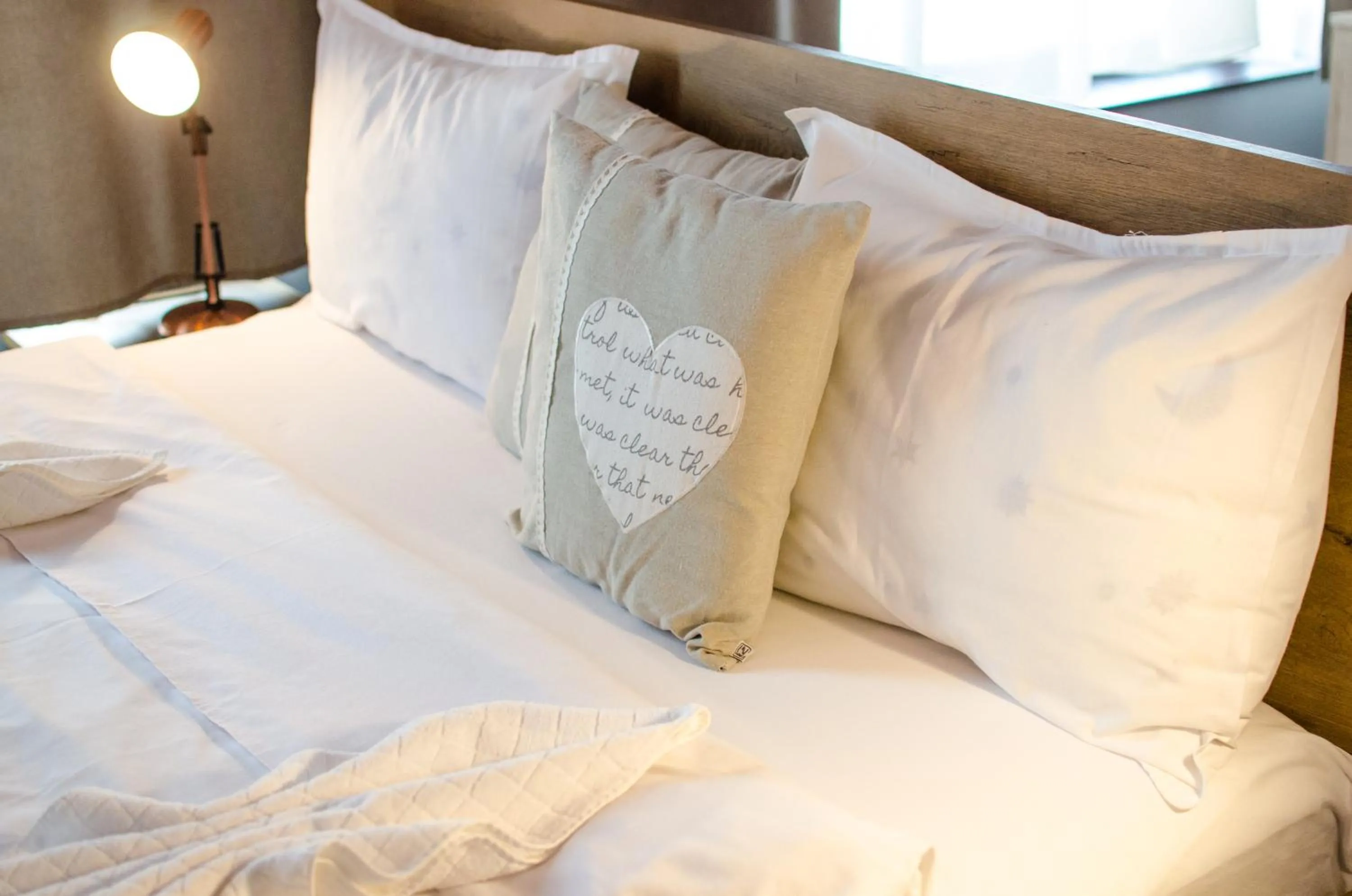 Bed in City Lux Villa