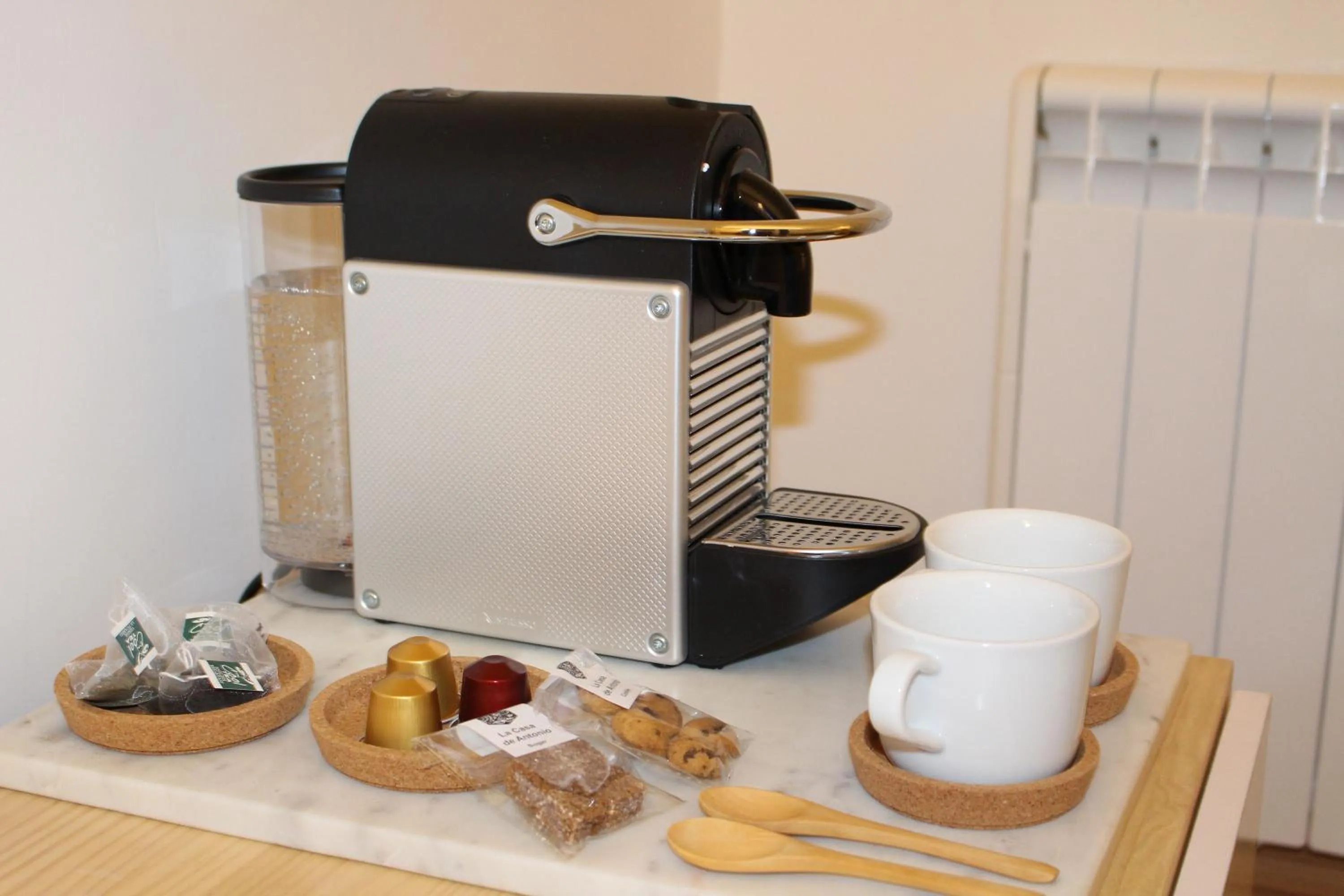 Coffee/tea facilities in Bruc & Bruc