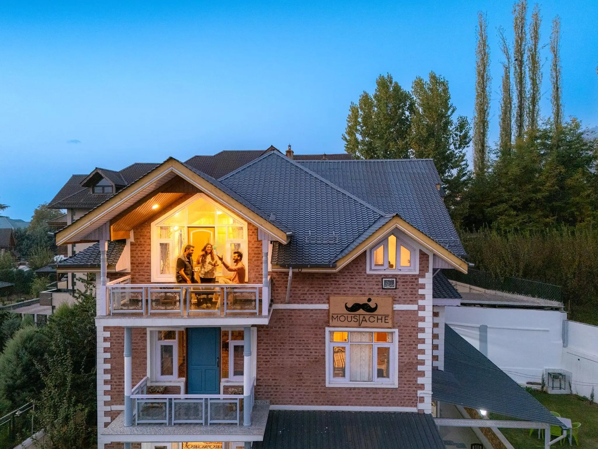 Facade/entrance in Moustache Srinagar