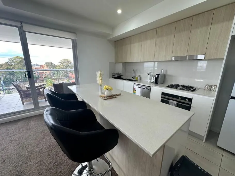 KozyGuru | Blacktown | 3 Bedroom APT