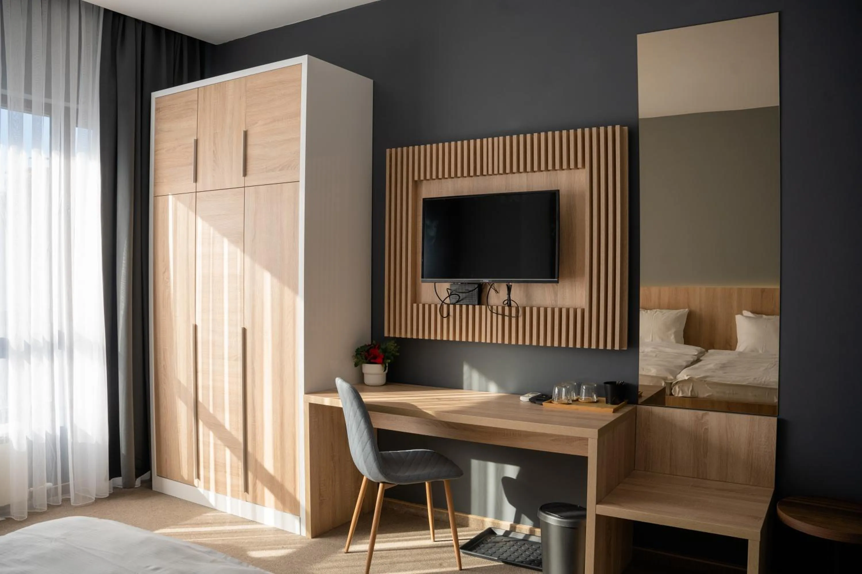 TV and multimedia, Bed in Olivia Rooms