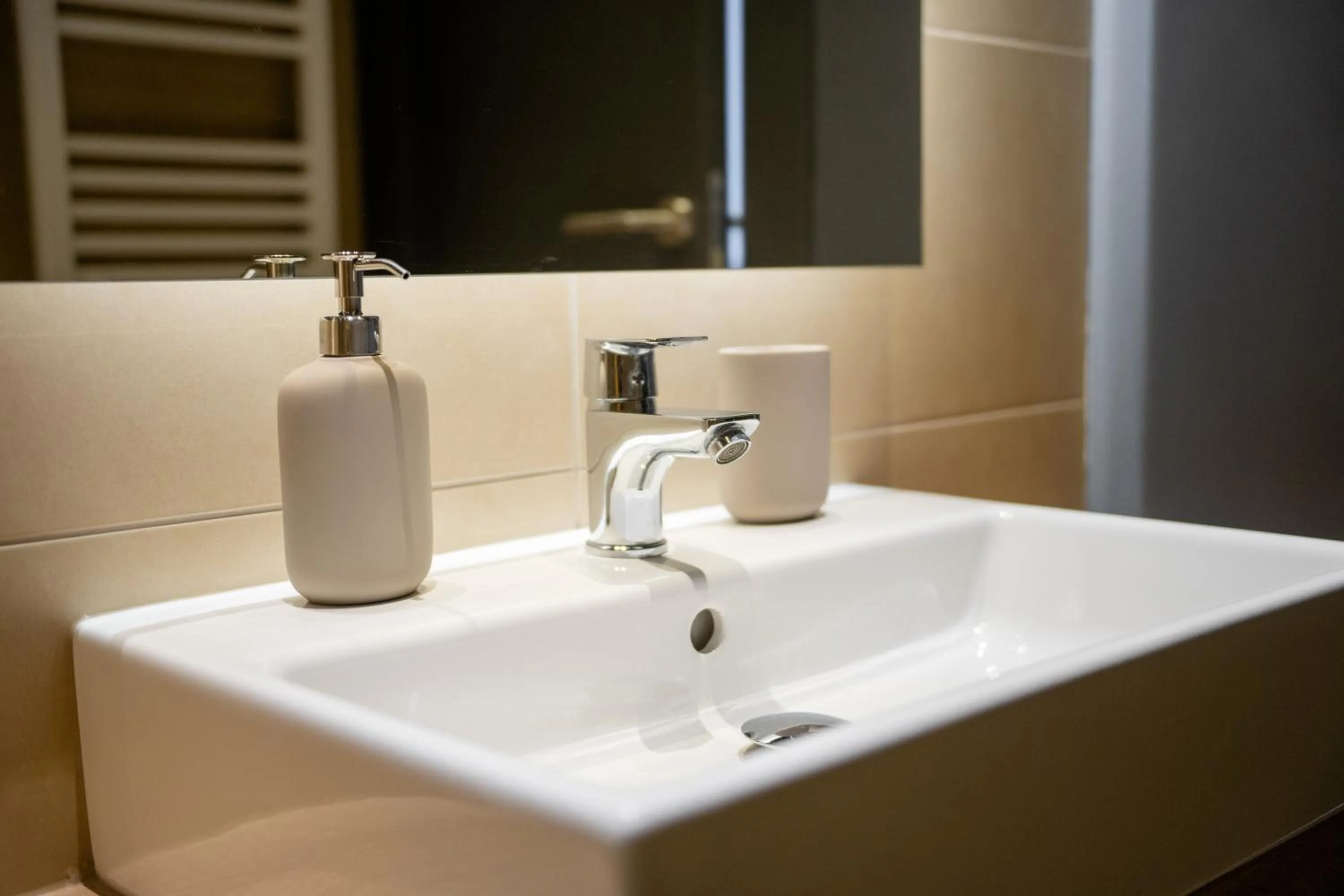 Bathroom in Olivia Rooms