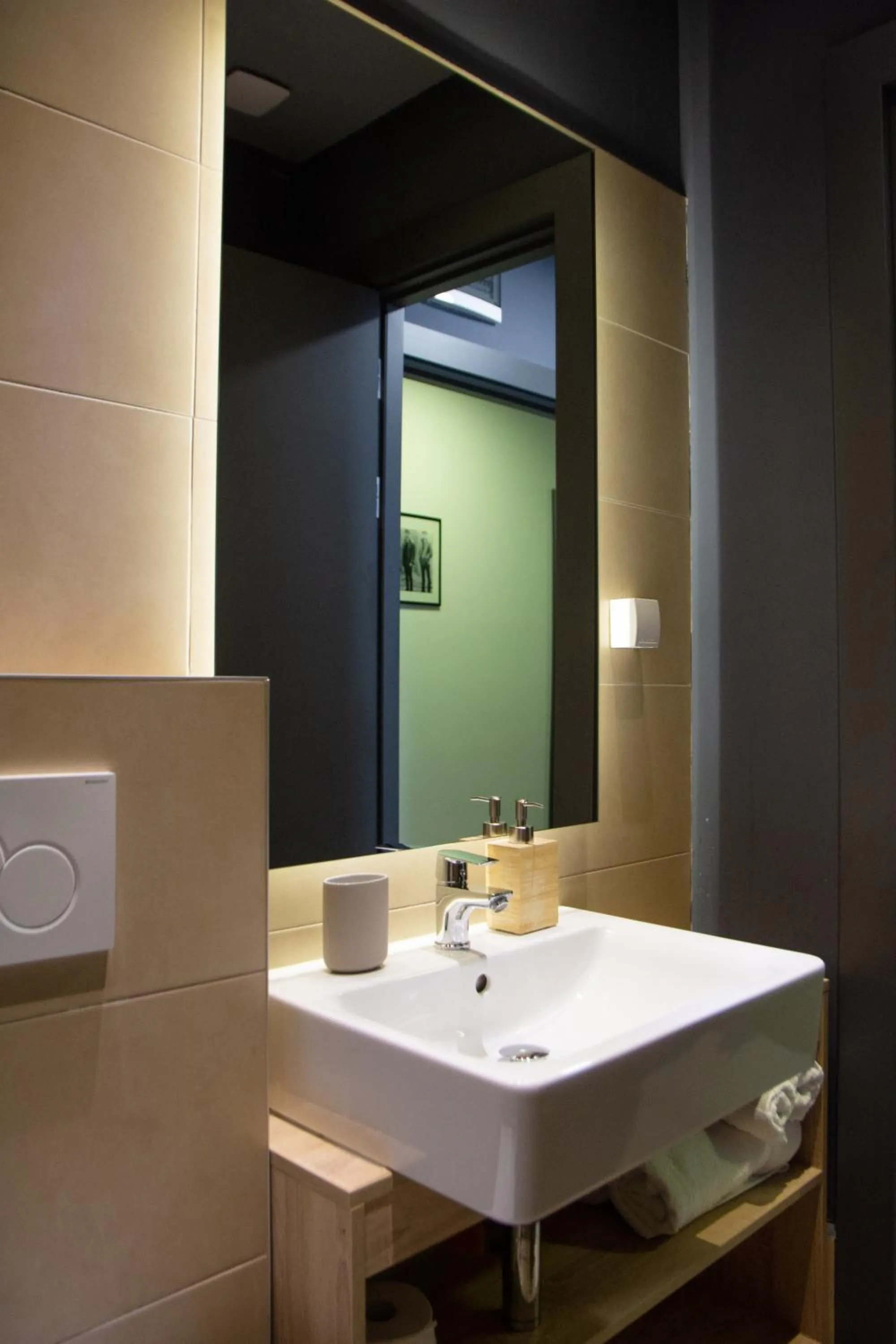 Bathroom in Olivia Rooms