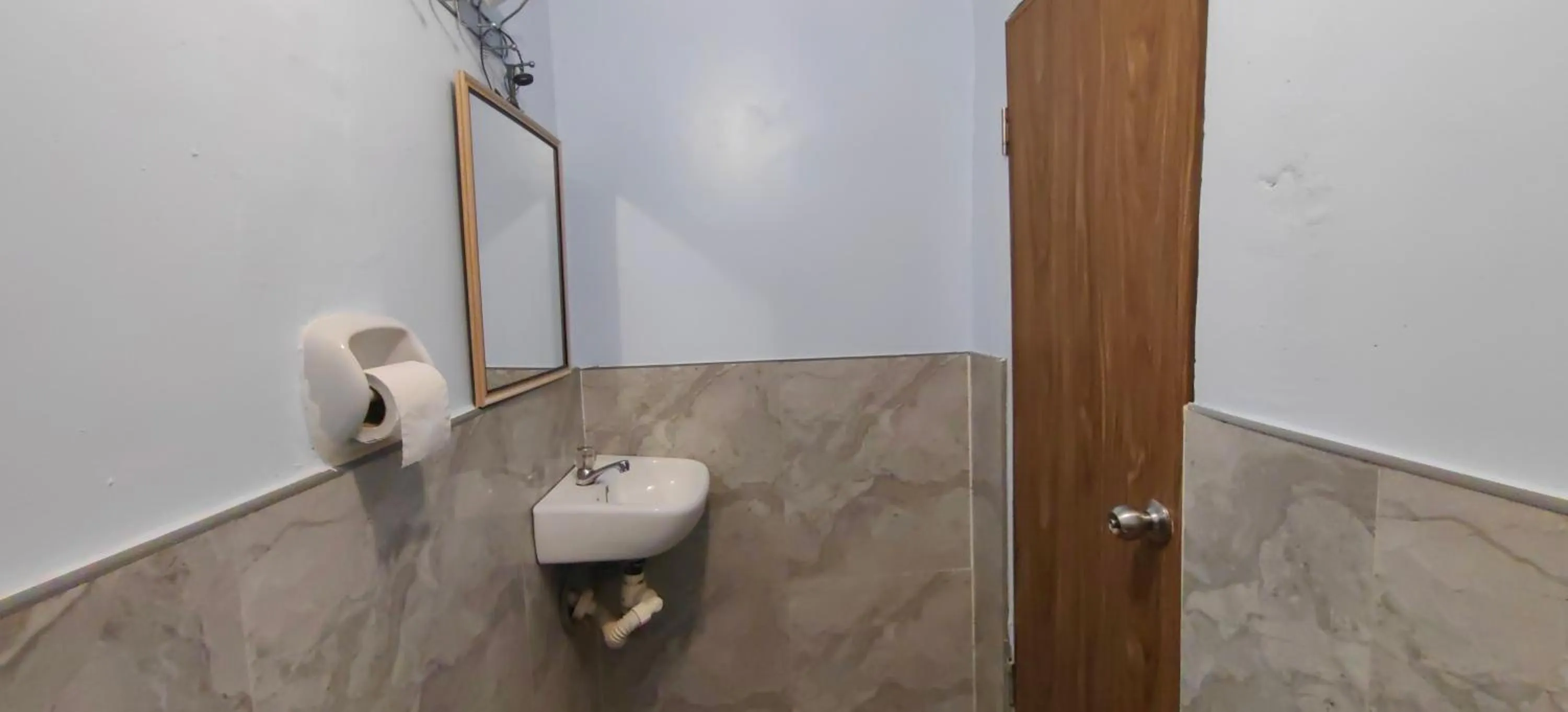 Bathroom in Eashanti's Place