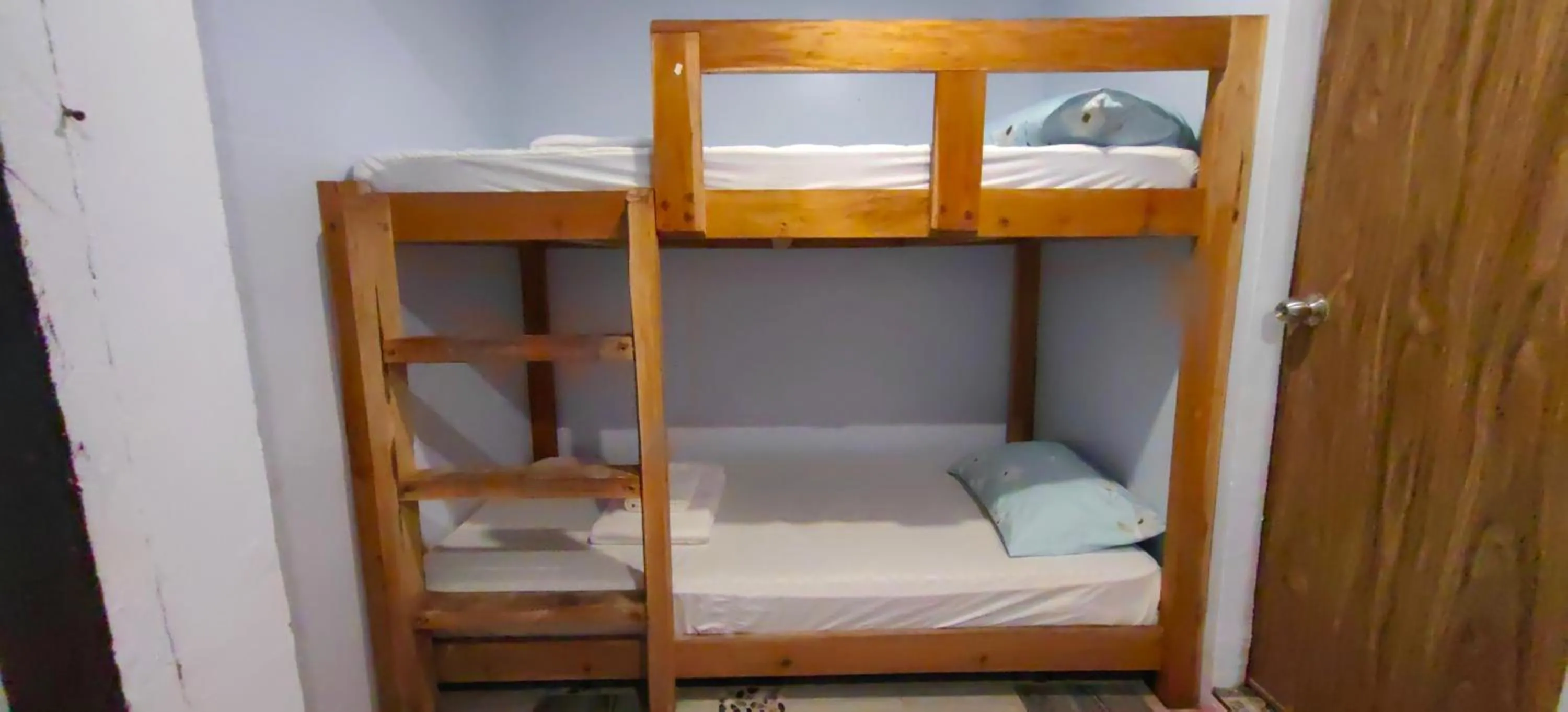 Photo of the whole room, Bed in Eashanti's Place