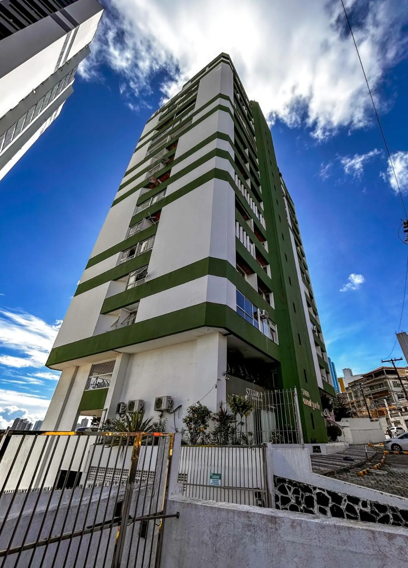 Property building in Apto aconchegante com Wi-fi em Salvador BA