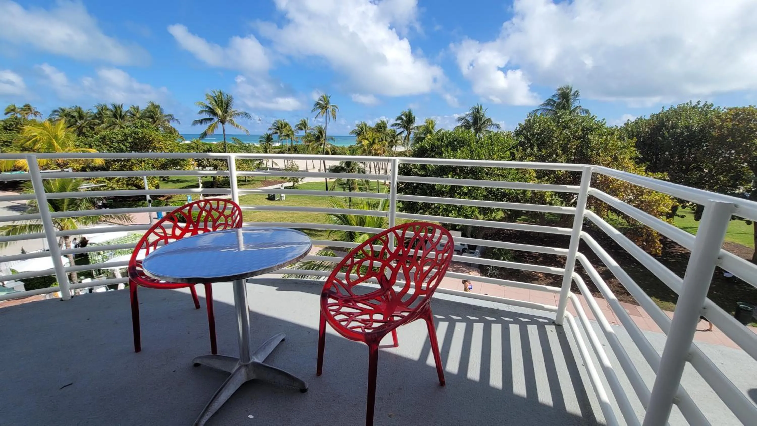 Strand Ocean Drive Suites